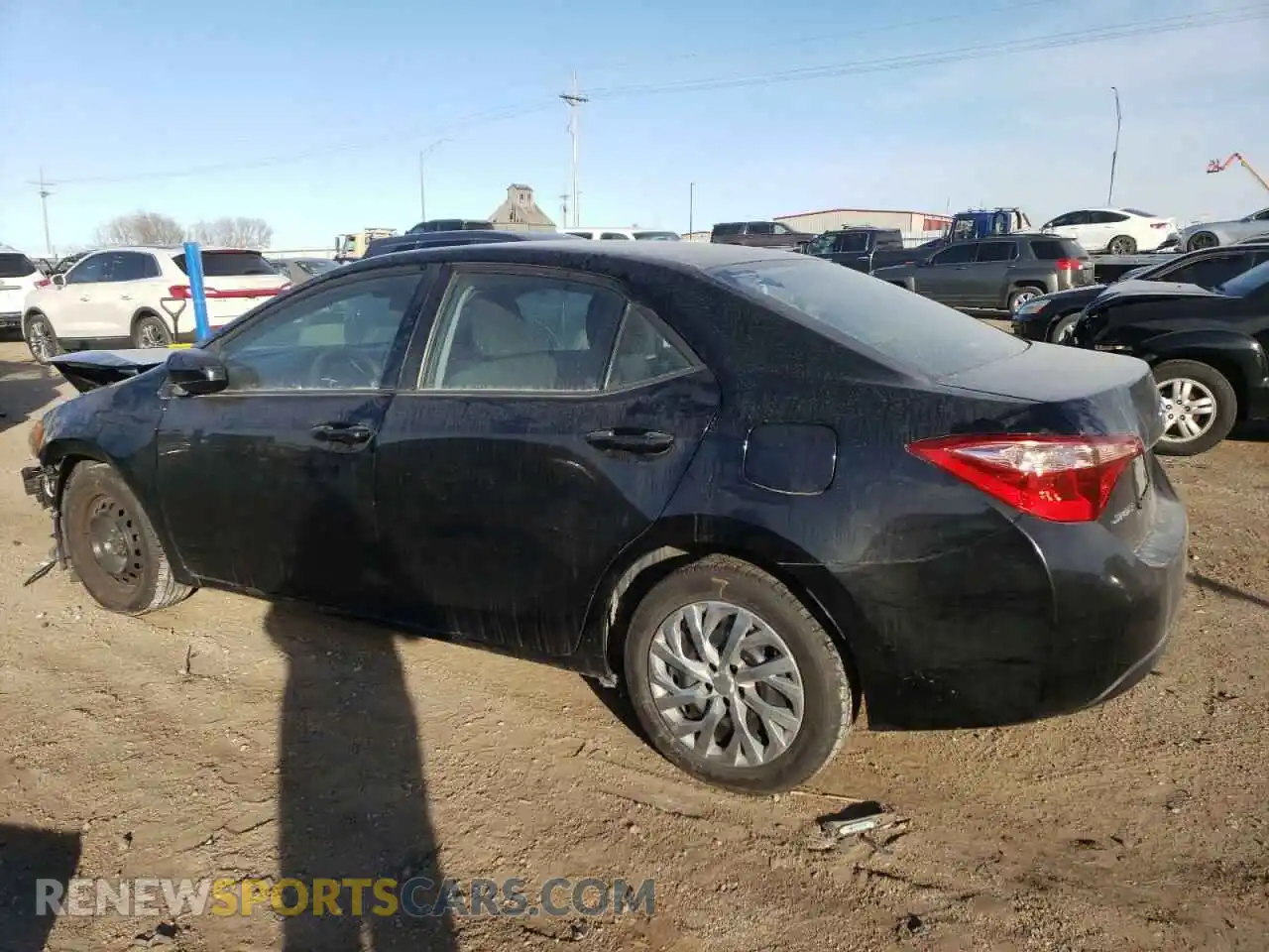 2 fotografías del automóvil dañado 2T1BURHE1KC141153 TOYOTA COROLLA 2019