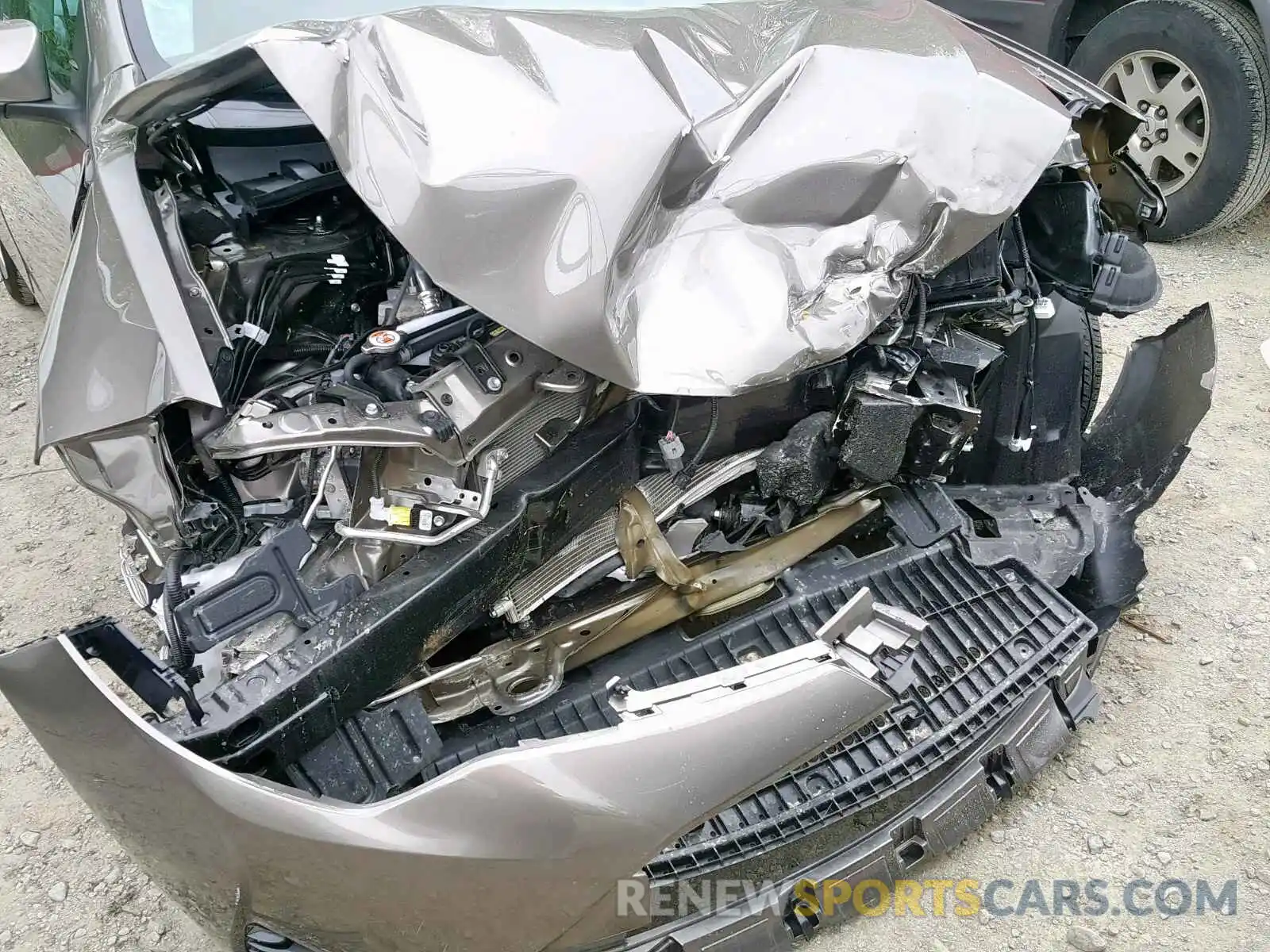9 Фотография поврежденного автомобиля 2T1BURHE1KC142917 TOYOTA COROLLA 2019