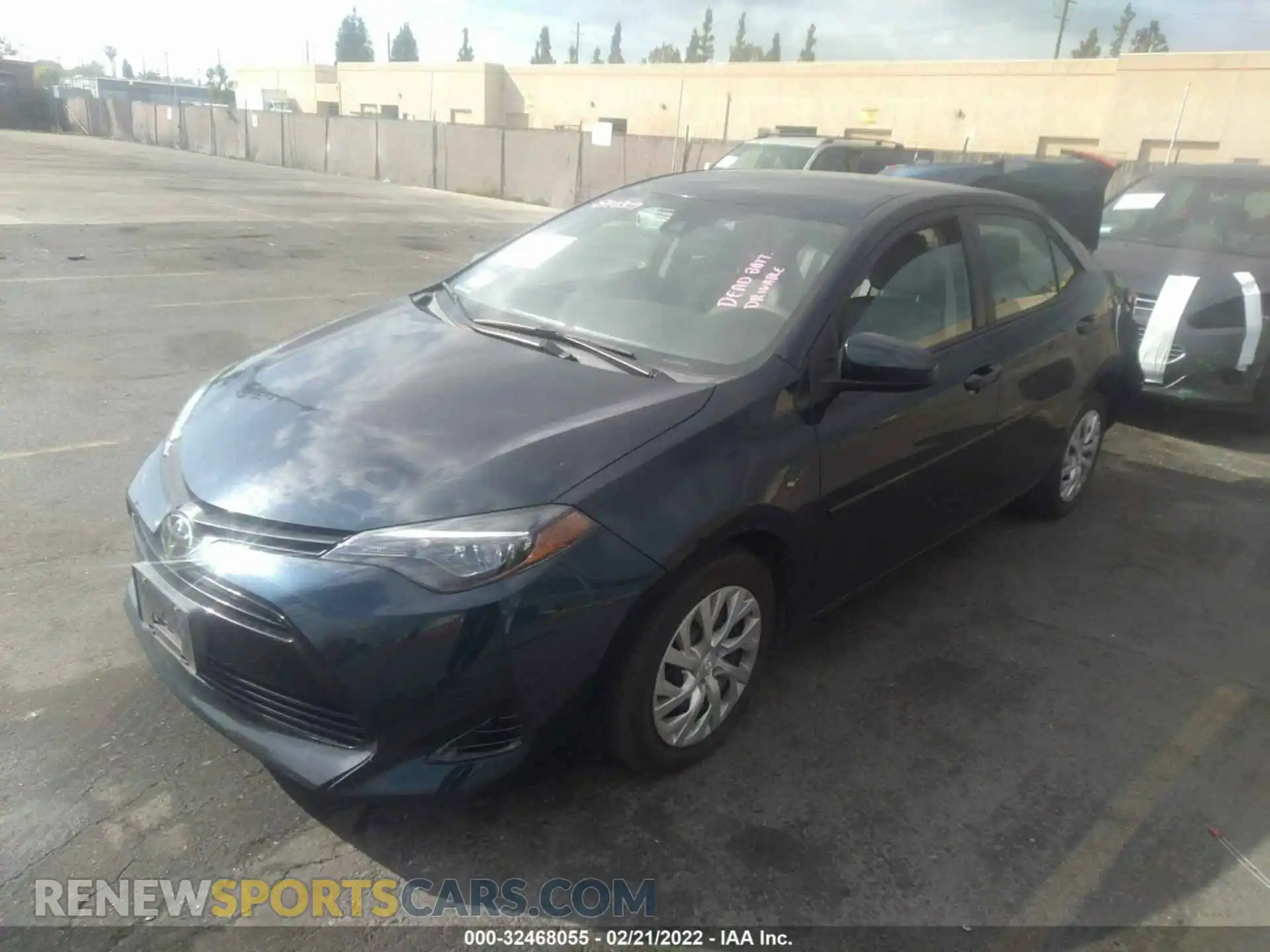 2 fotografías del automóvil dañado 2T1BURHE1KC152833 TOYOTA COROLLA 2019