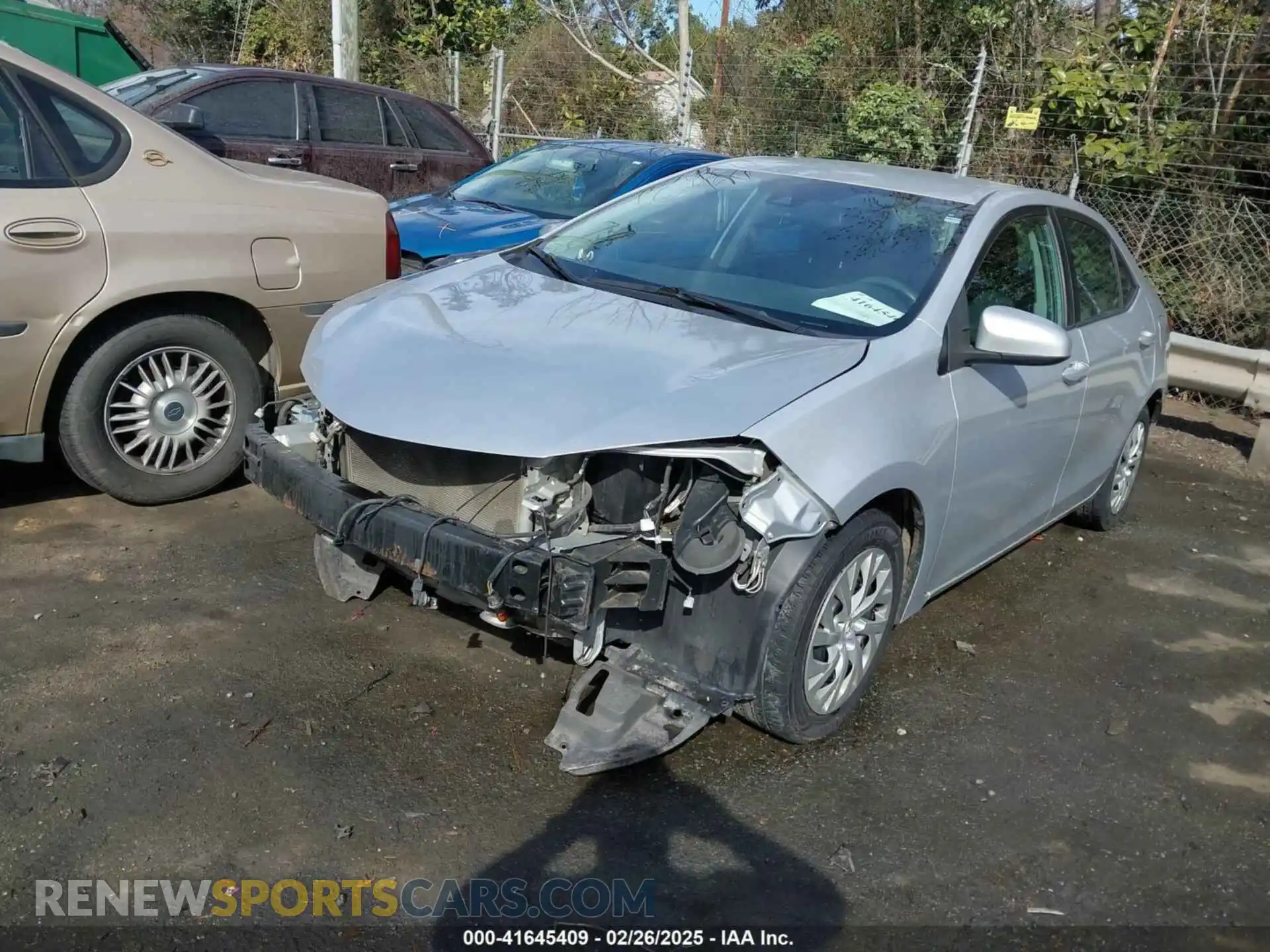 2 fotografías del automóvil dañado 2T1BURHE1KC156154 TOYOTA COROLLA 2019