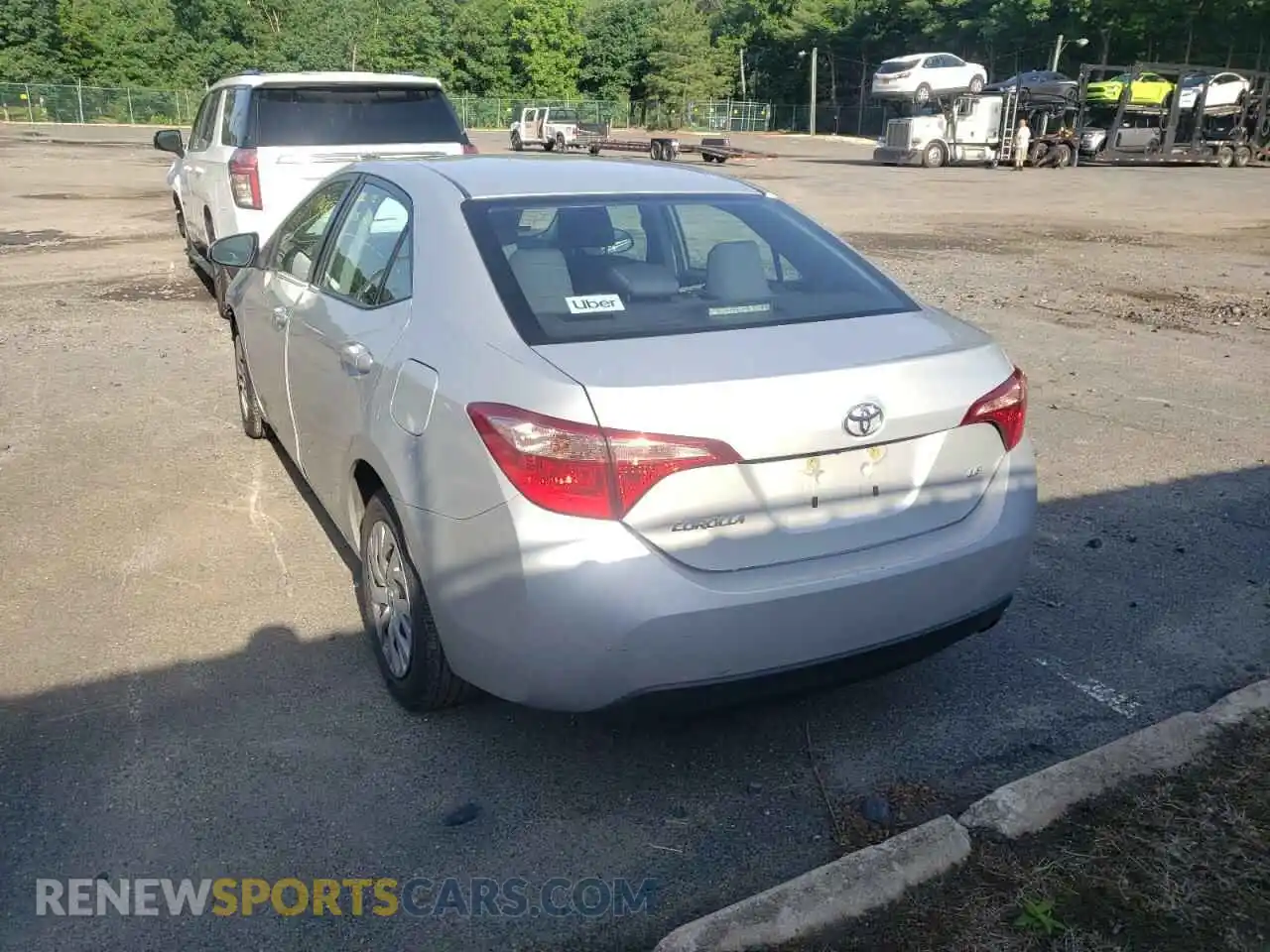 3 Photograph of a damaged car 2T1BURHE1KC164092 TOYOTA COROLLA 2019