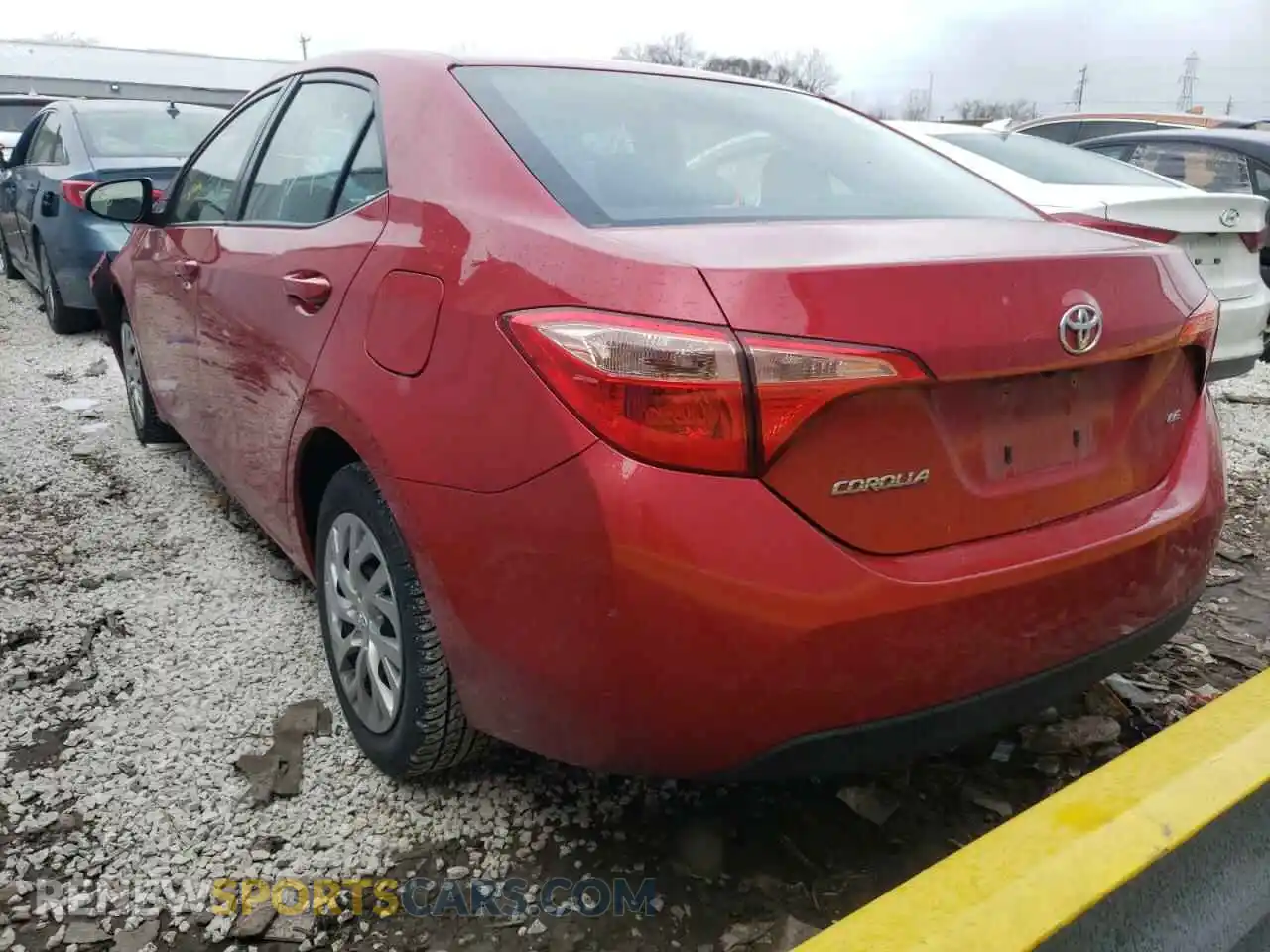 3 Photograph of a damaged car 2T1BURHE1KC165503 TOYOTA COROLLA 2019