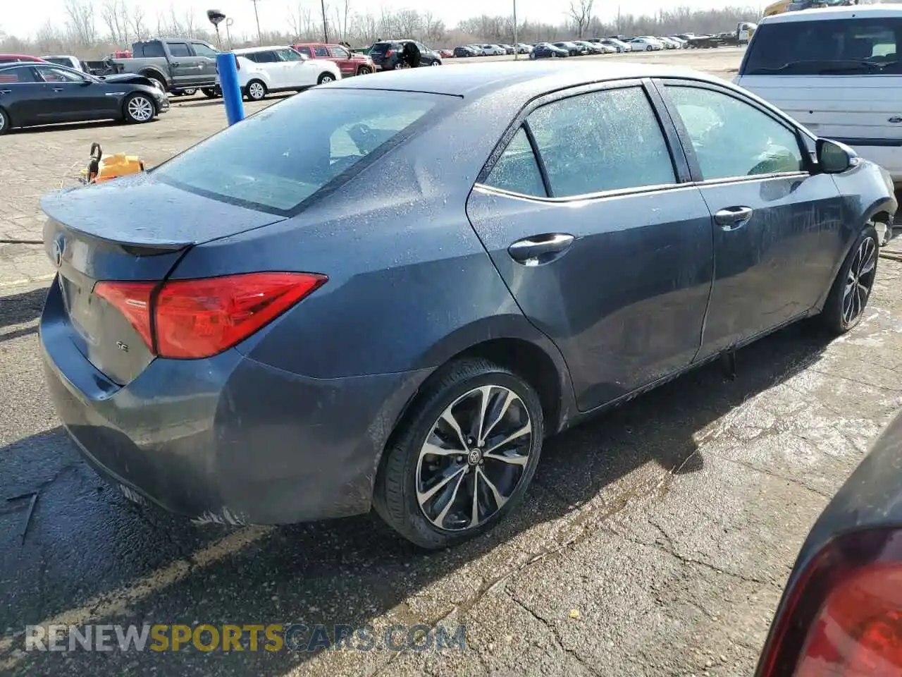3 Photograph of a damaged car 2T1BURHE1KC165744 TOYOTA COROLLA 2019