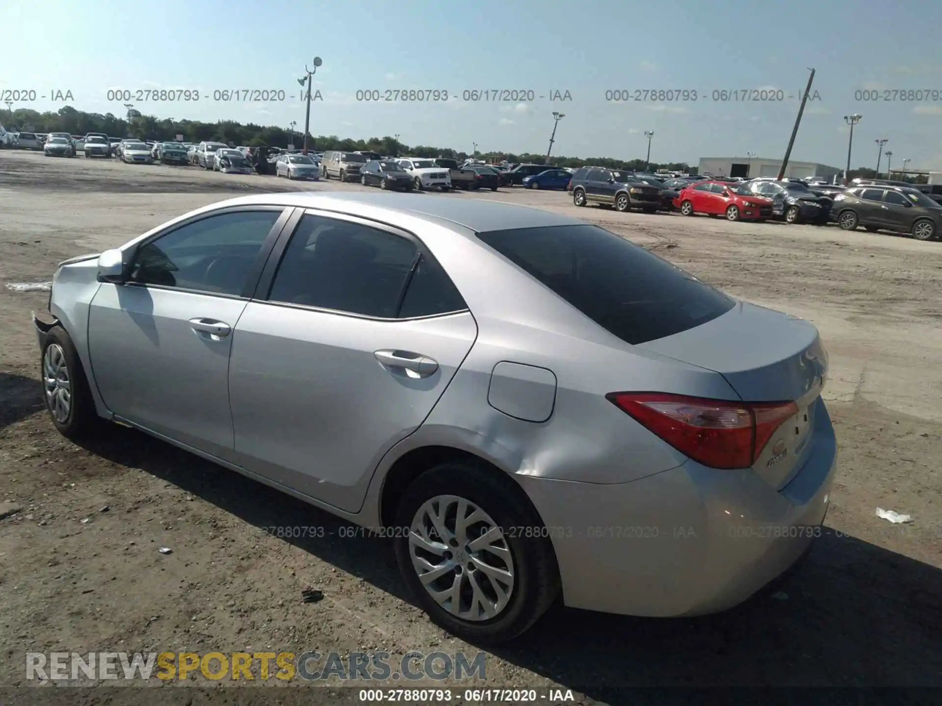 3 Photograph of a damaged car 2T1BURHE1KC169082 TOYOTA COROLLA 2019