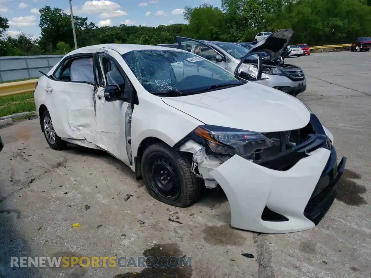 1 Photograph of a damaged car 2T1BURHE1KC175500 TOYOTA COROLLA 2019