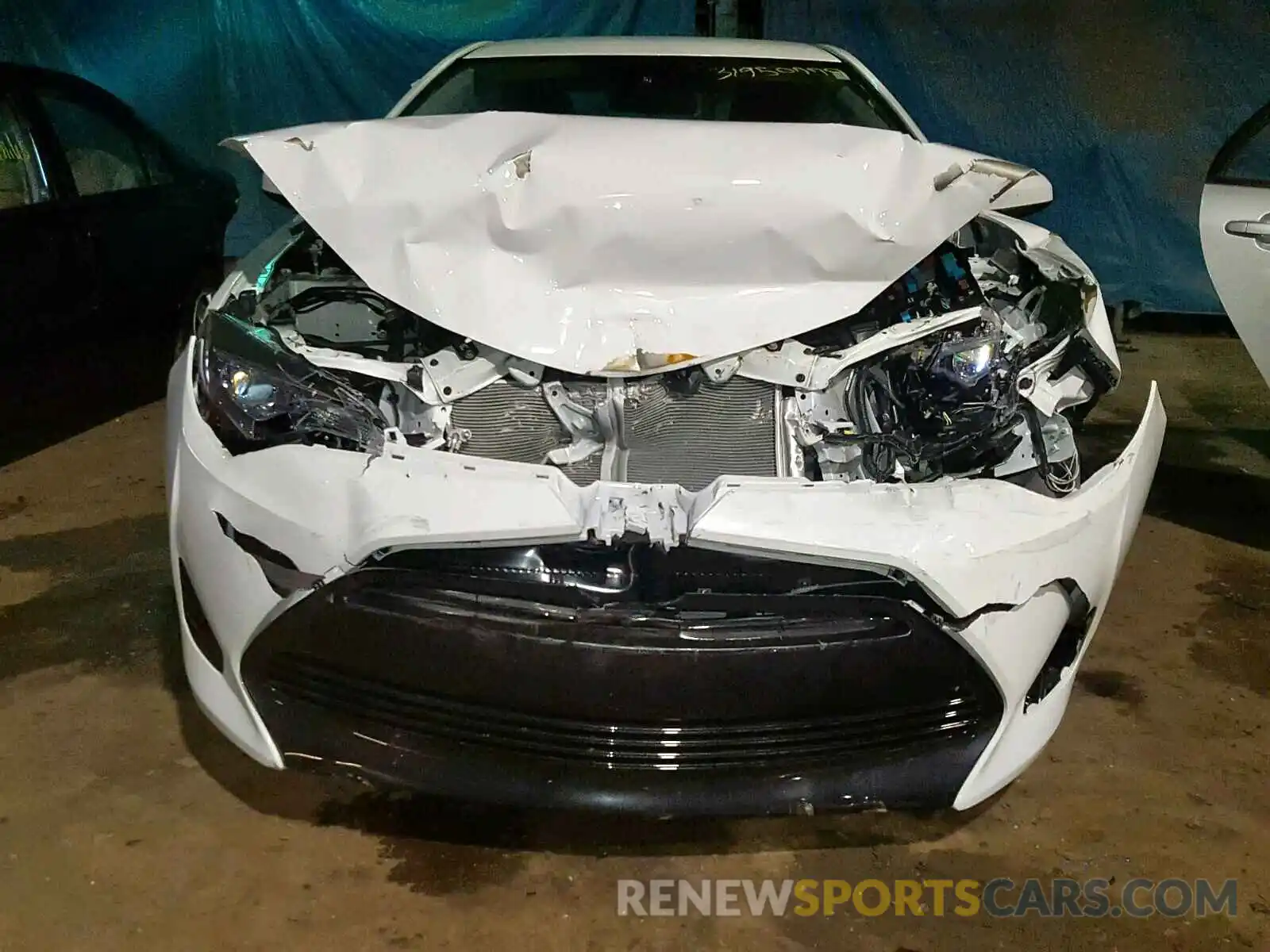 9 Photograph of a damaged car 2T1BURHE1KC176467 TOYOTA COROLLA 2019