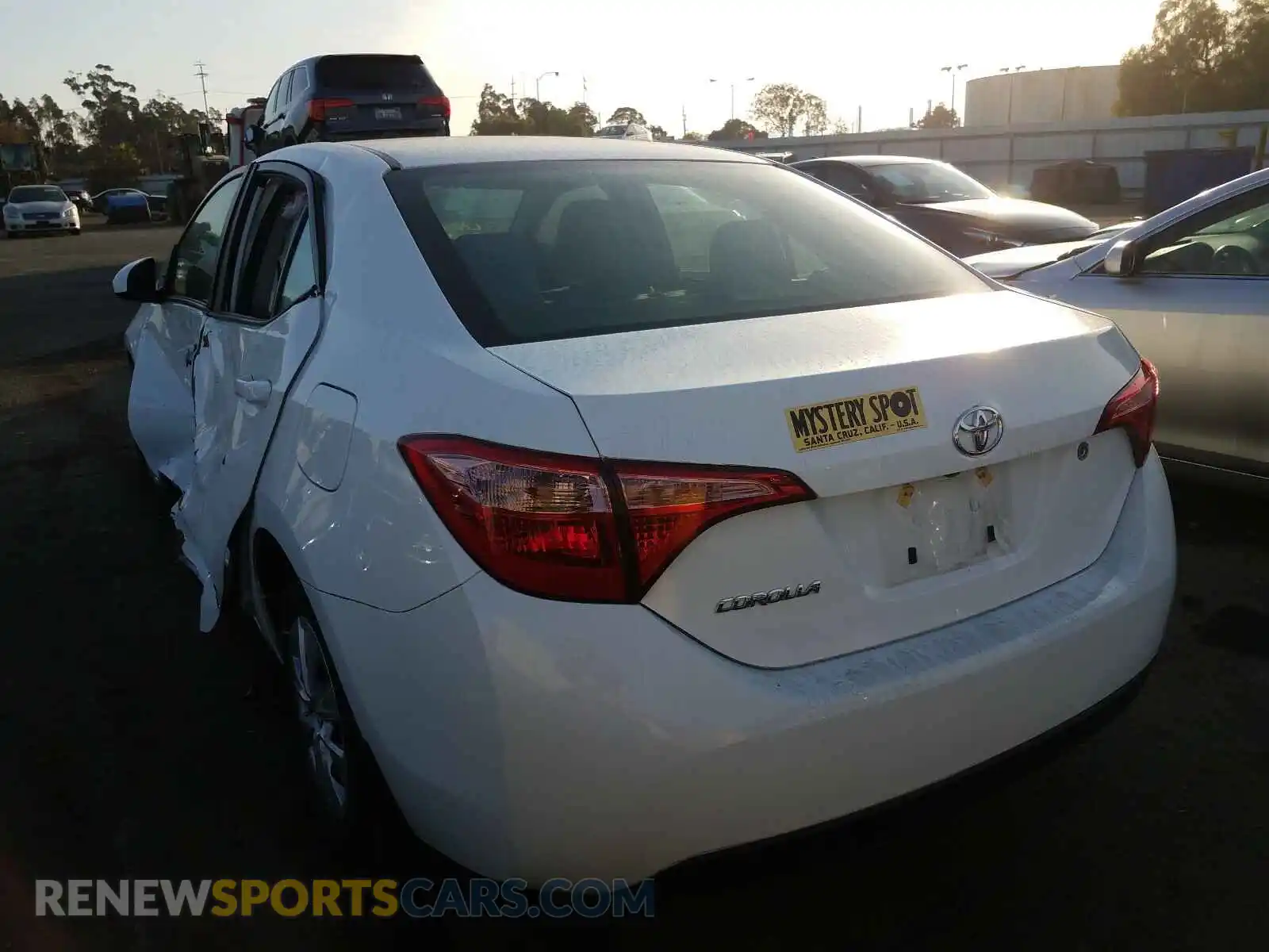 3 Photograph of a damaged car 2T1BURHE1KC182429 TOYOTA COROLLA 2019
