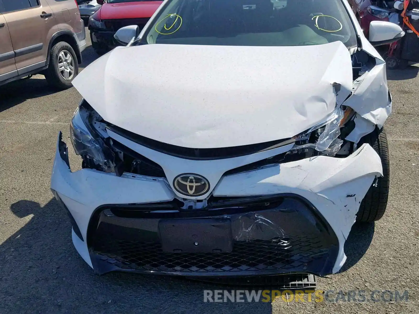 9 Photograph of a damaged car 2T1BURHE1KC183113 TOYOTA COROLLA 2019