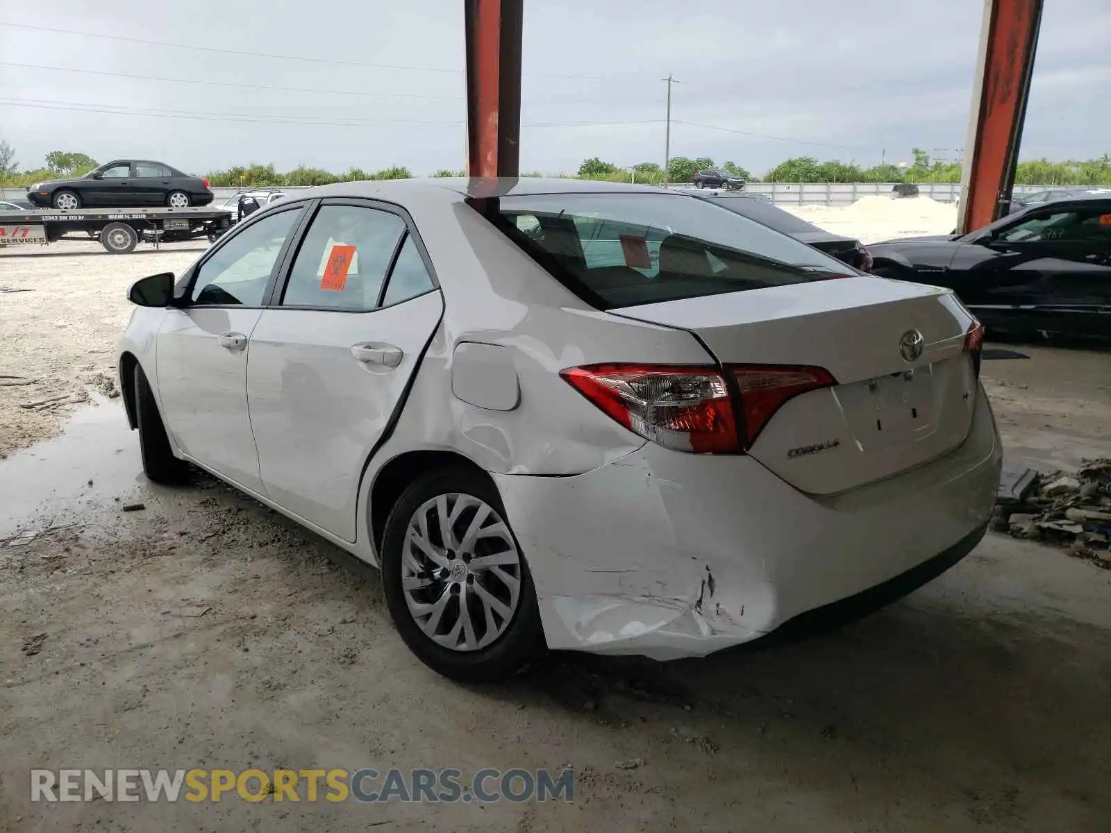 3 Photograph of a damaged car 2T1BURHE1KC190076 TOYOTA COROLLA 2019