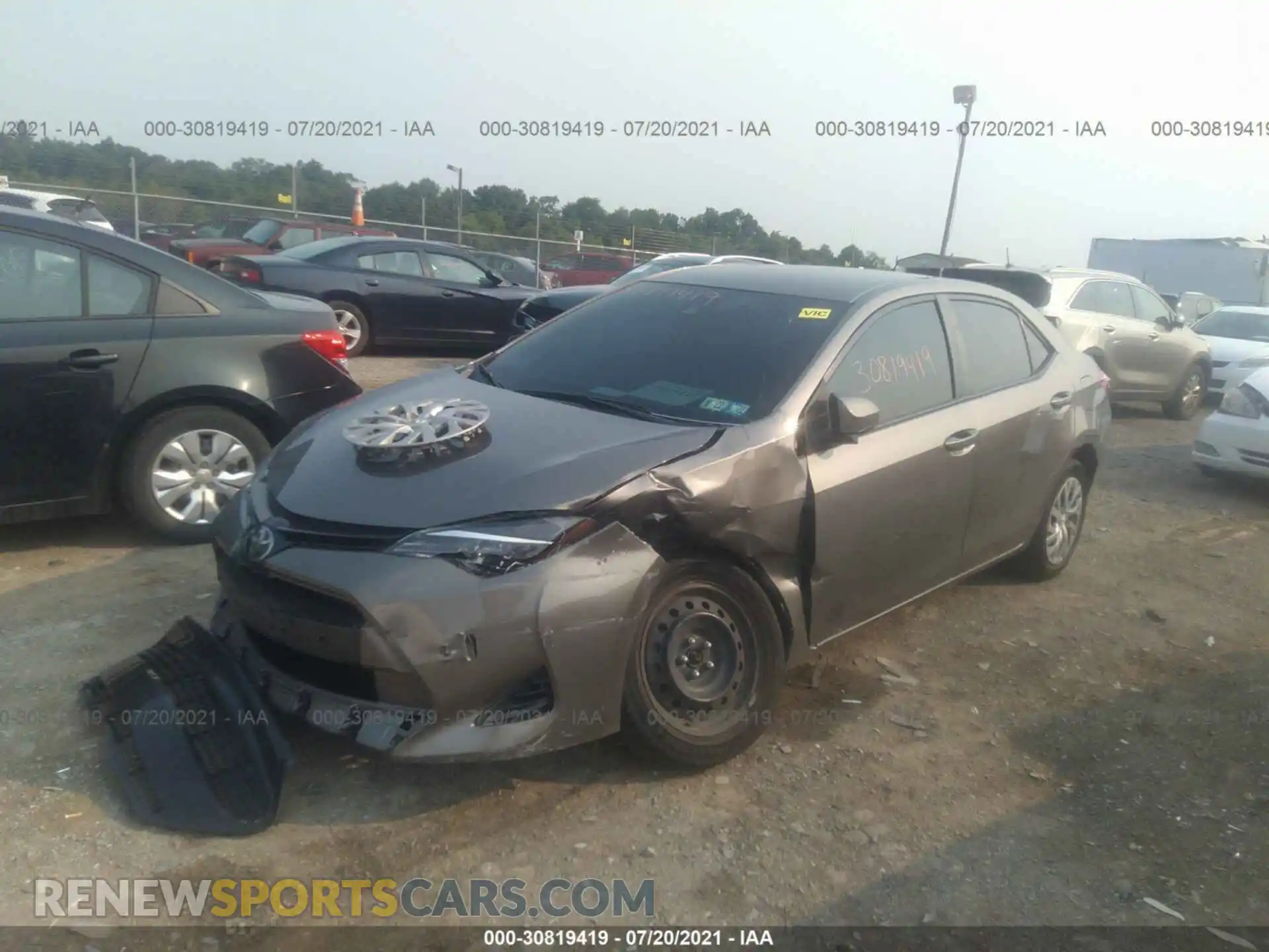 2 Photograph of a damaged car 2T1BURHE1KC190787 TOYOTA COROLLA 2019