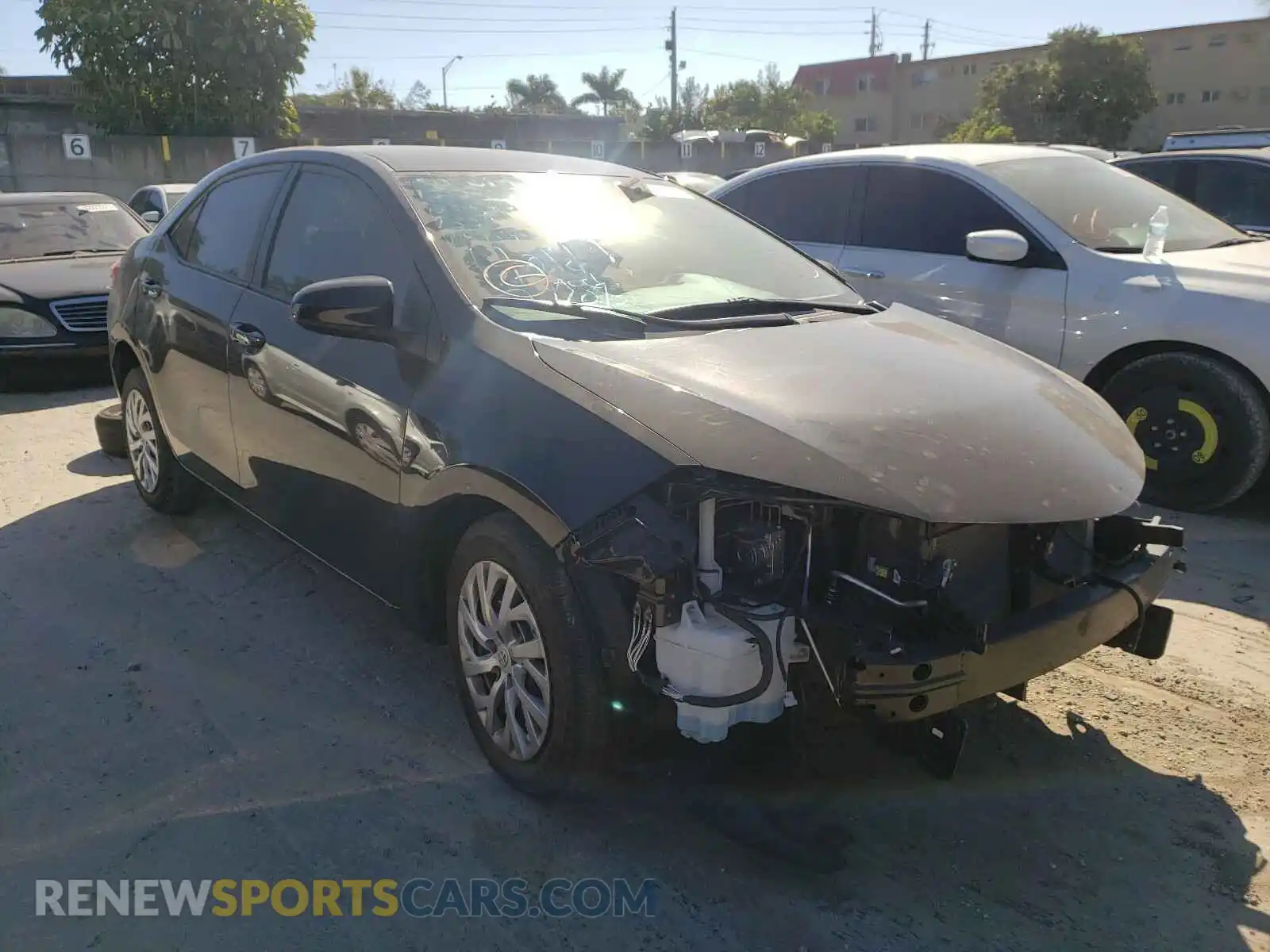 1 Photograph of a damaged car 2T1BURHE1KC199828 TOYOTA COROLLA 2019