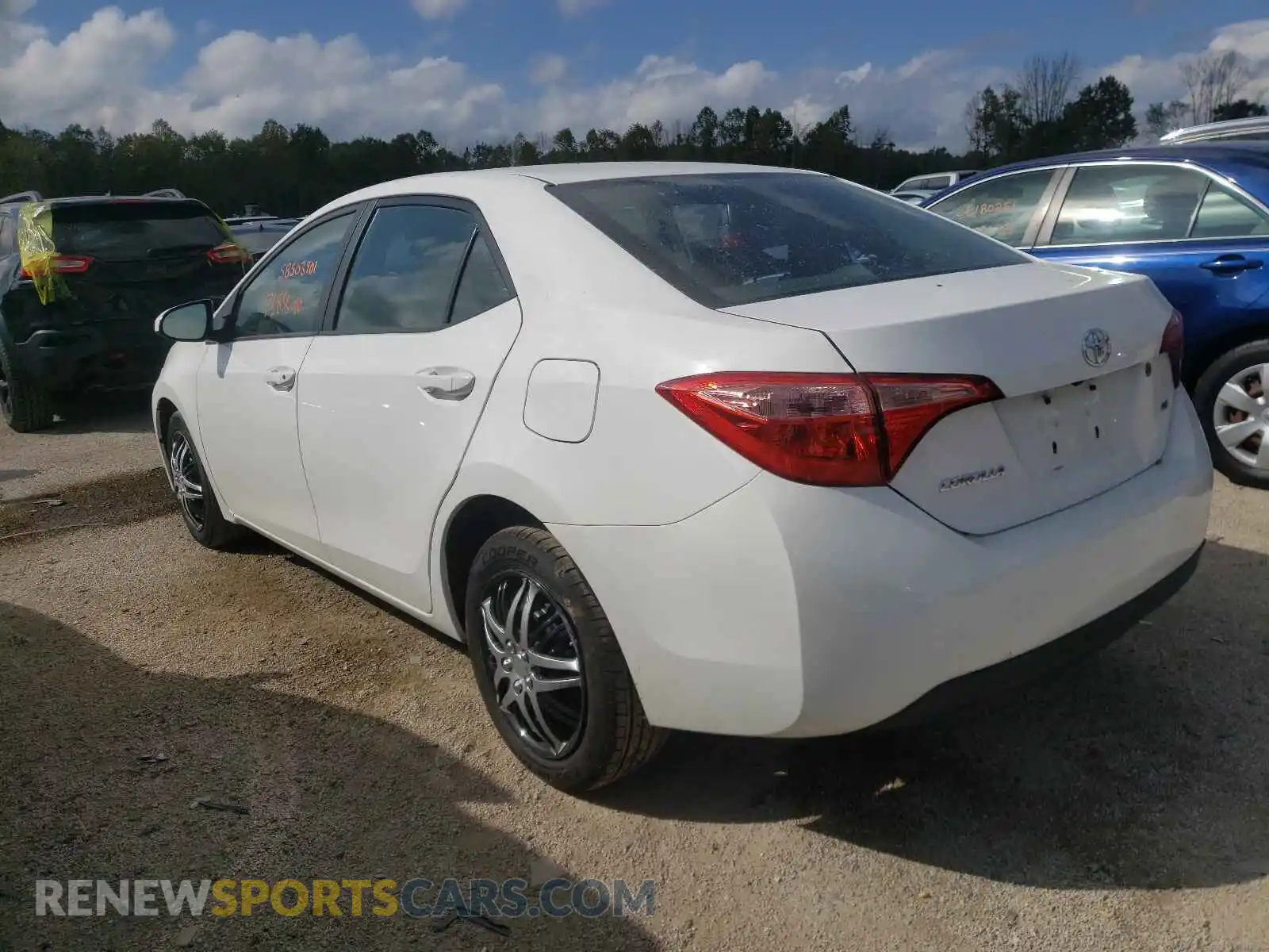 3 Photograph of a damaged car 2T1BURHE1KC202162 TOYOTA COROLLA 2019