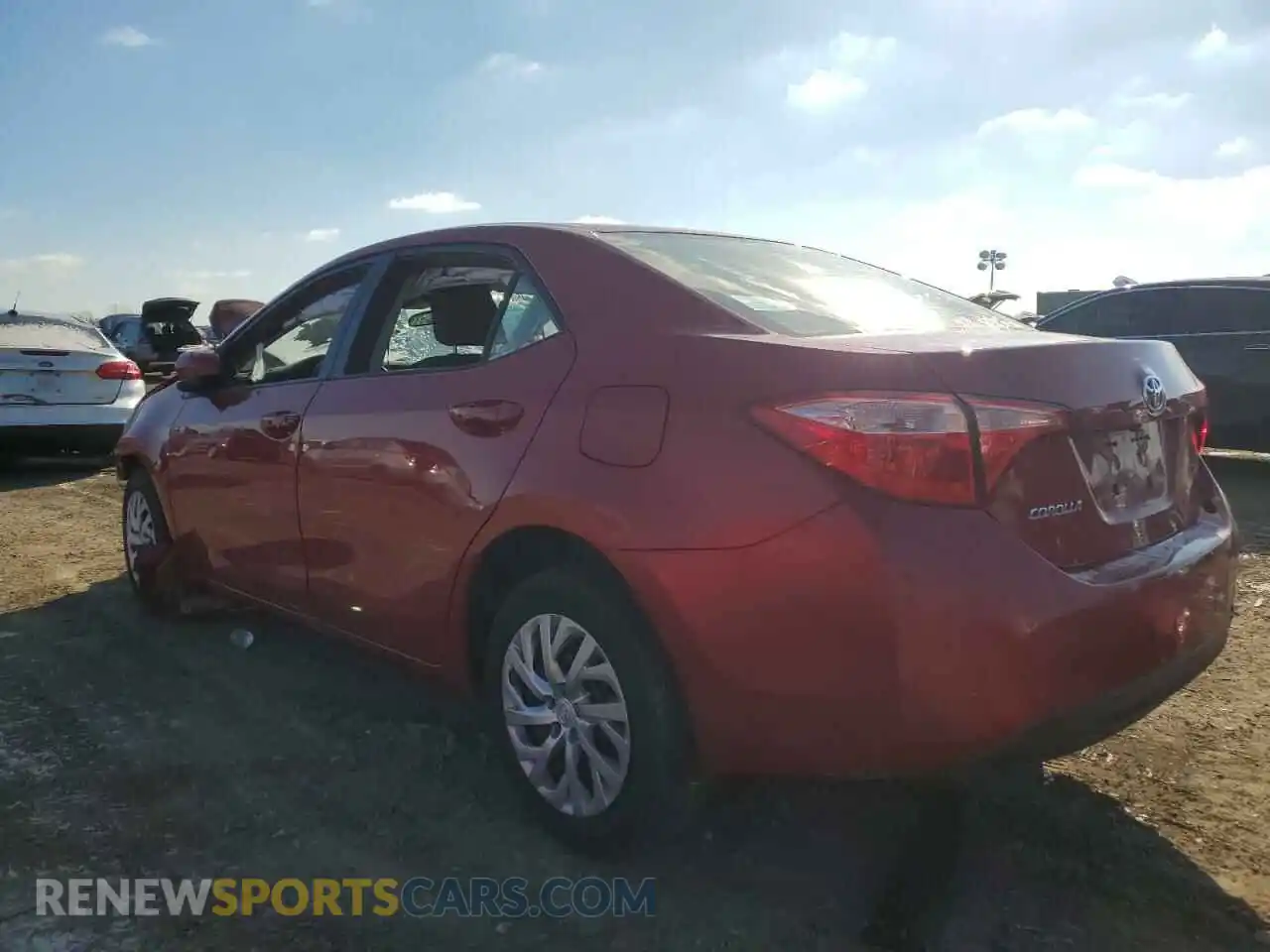 2 fotografías del automóvil dañado 2T1BURHE1KC202310 TOYOTA COROLLA 2019