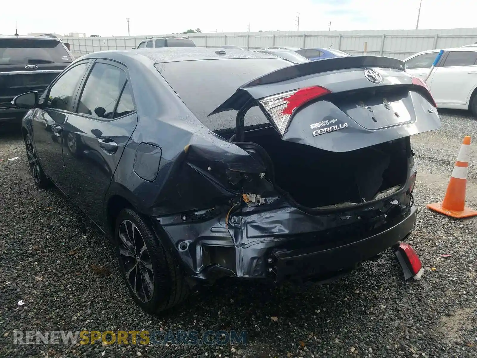 3 fotografías del automóvil dañado 2T1BURHE1KC216823 TOYOTA COROLLA 2019