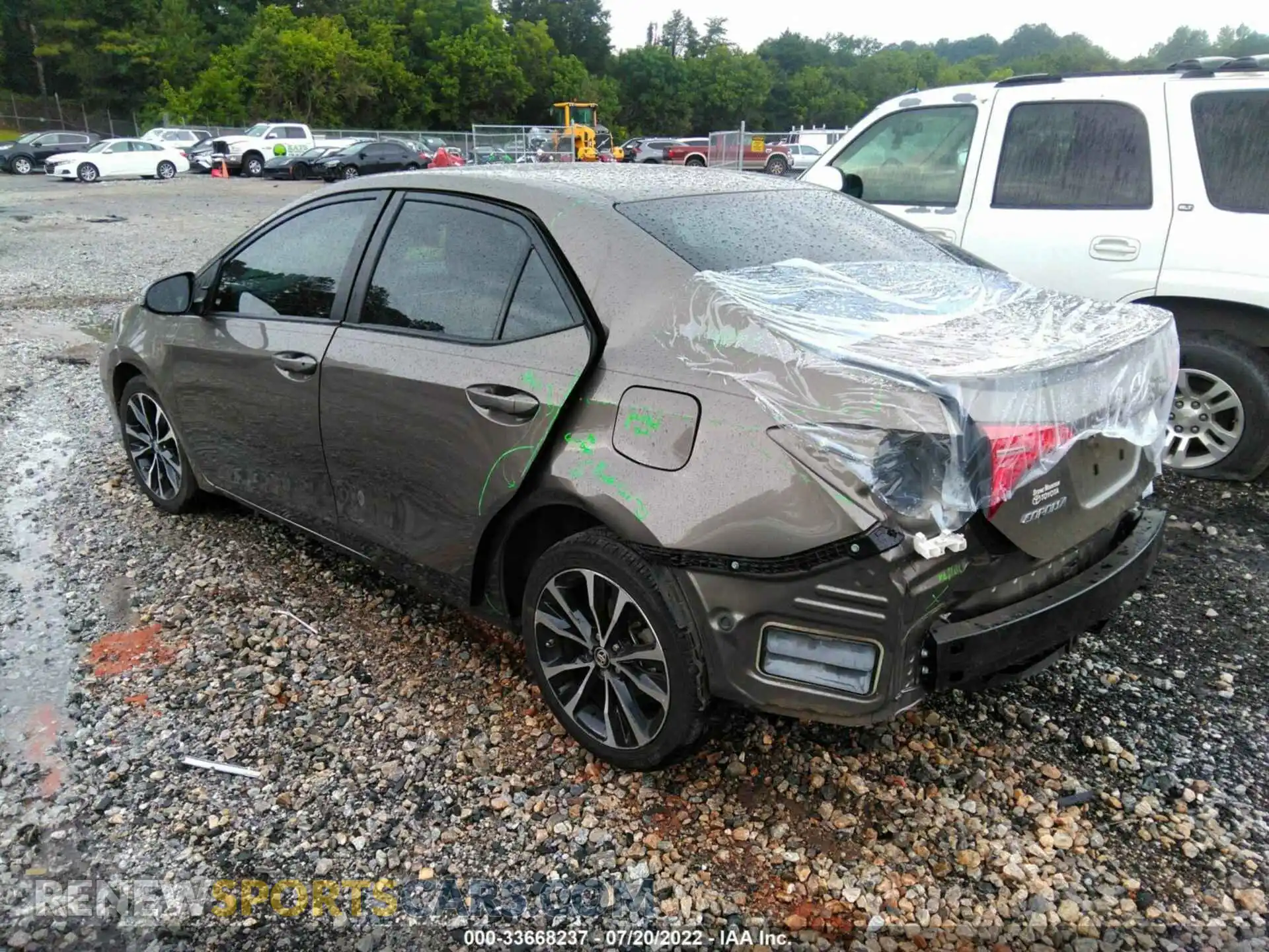 3 Photograph of a damaged car 2T1BURHE1KC216935 TOYOTA COROLLA 2019