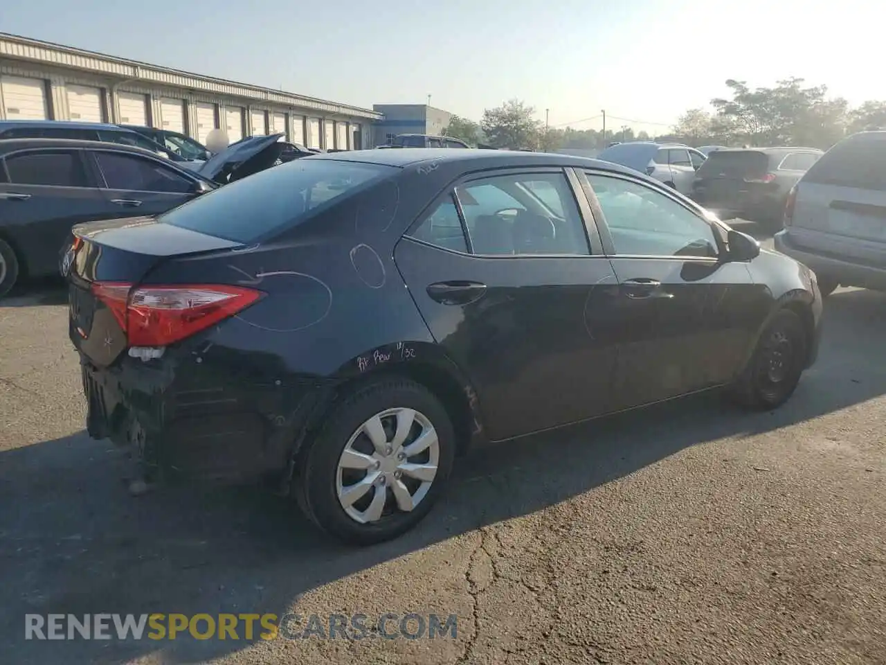 3 Photograph of a damaged car 2T1BURHE1KC225652 TOYOTA COROLLA 2019