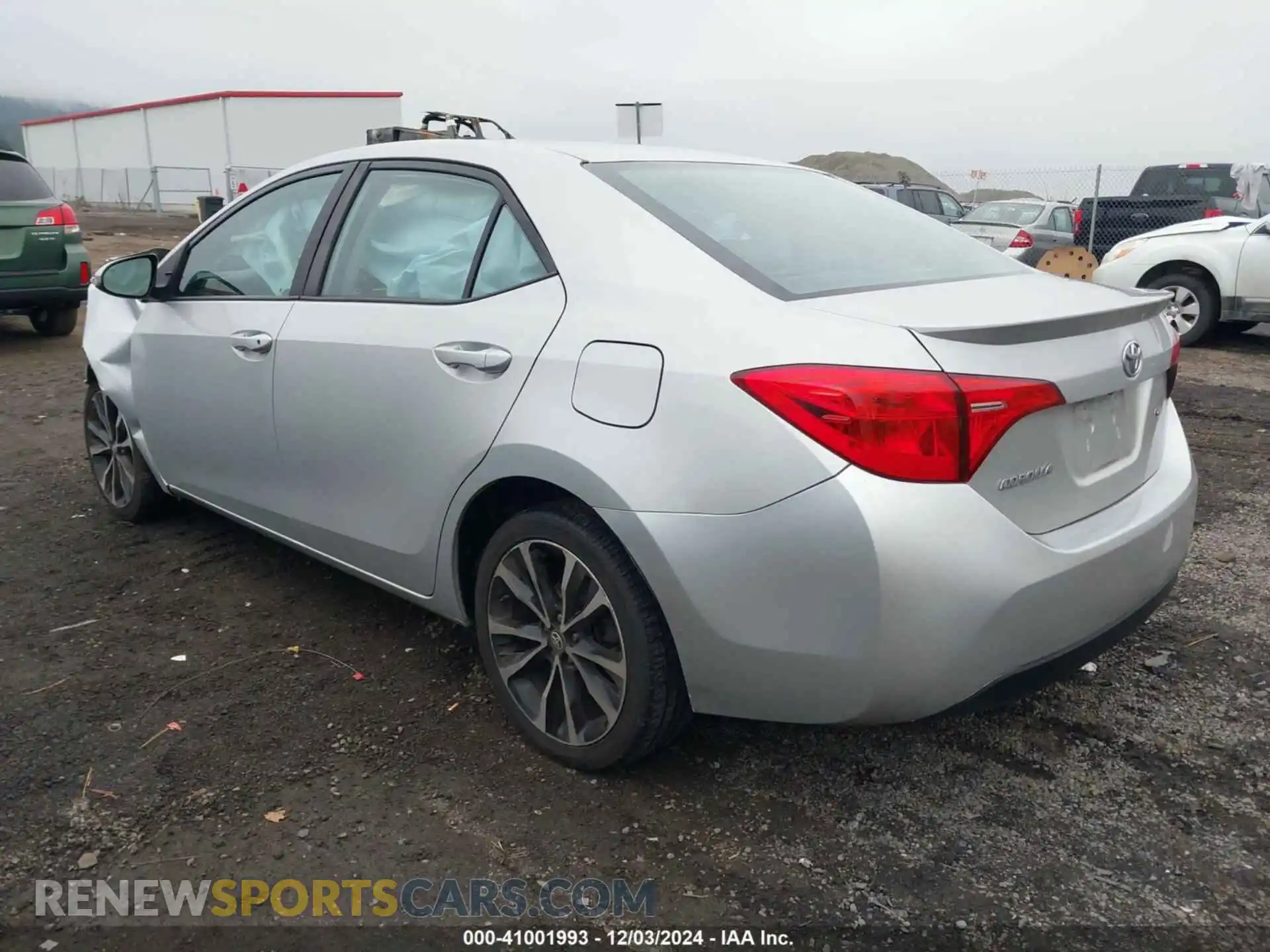 3 Photograph of a damaged car 2T1BURHE1KC227305 TOYOTA COROLLA 2019