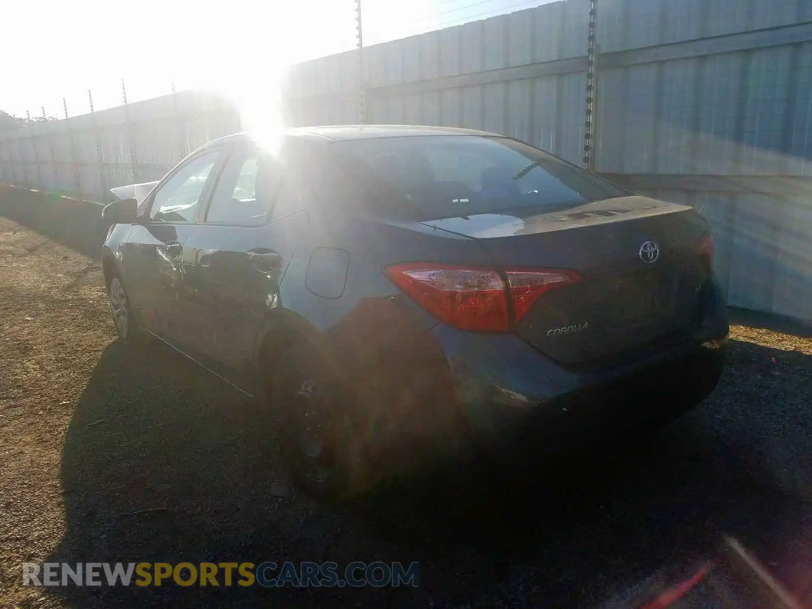 3 Photograph of a damaged car 2T1BURHE2KC130601 TOYOTA COROLLA 2019