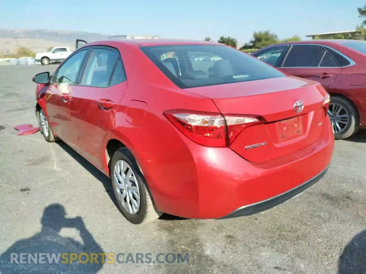 3 Фотография поврежденного автомобиля 2T1BURHE2KC136589 TOYOTA COROLLA 2019