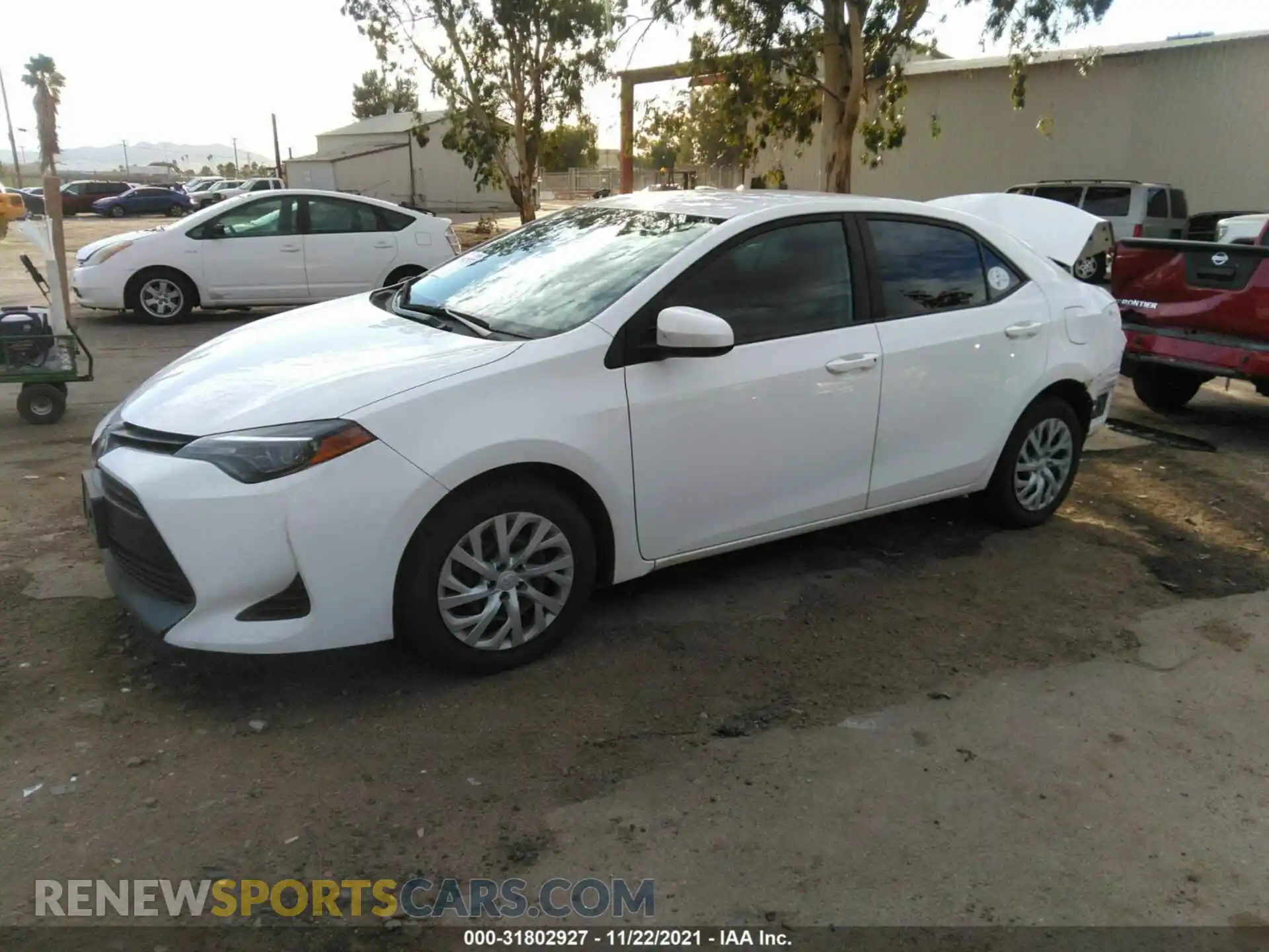 2 fotografías del automóvil dañado 2T1BURHE2KC137192 TOYOTA COROLLA 2019