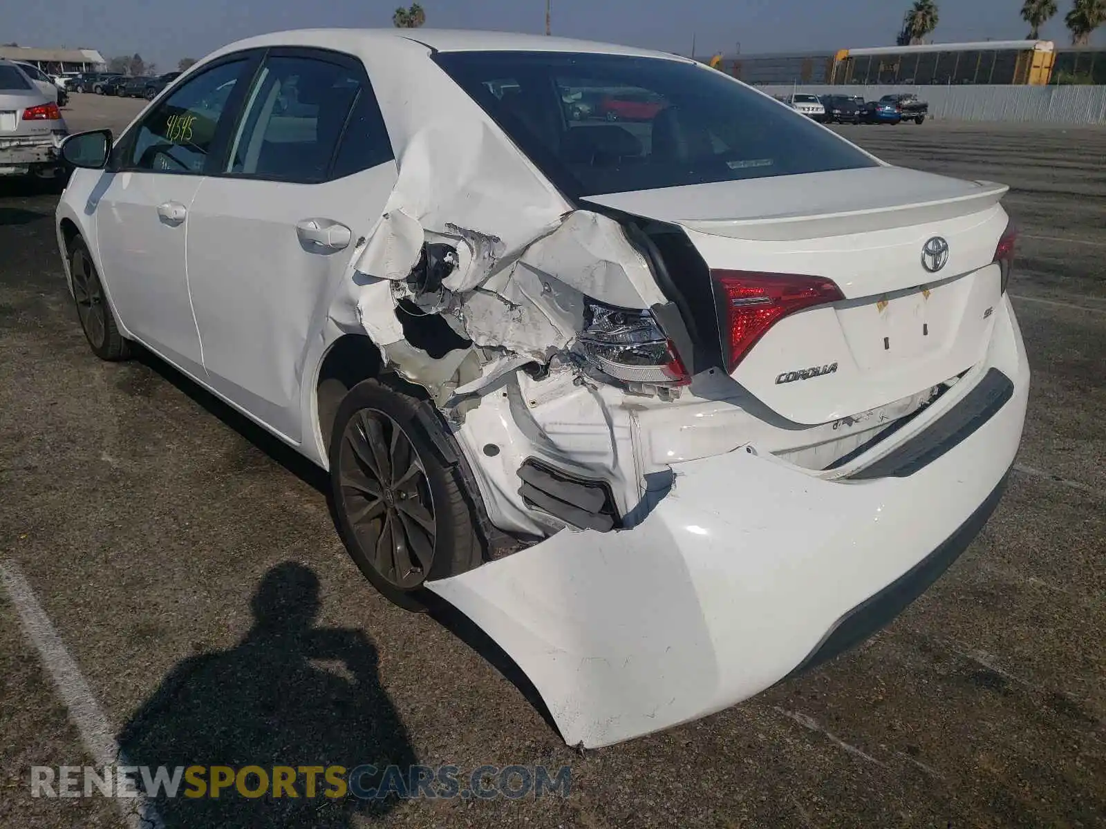3 Photograph of a damaged car 2T1BURHE2KC144174 TOYOTA COROLLA 2019