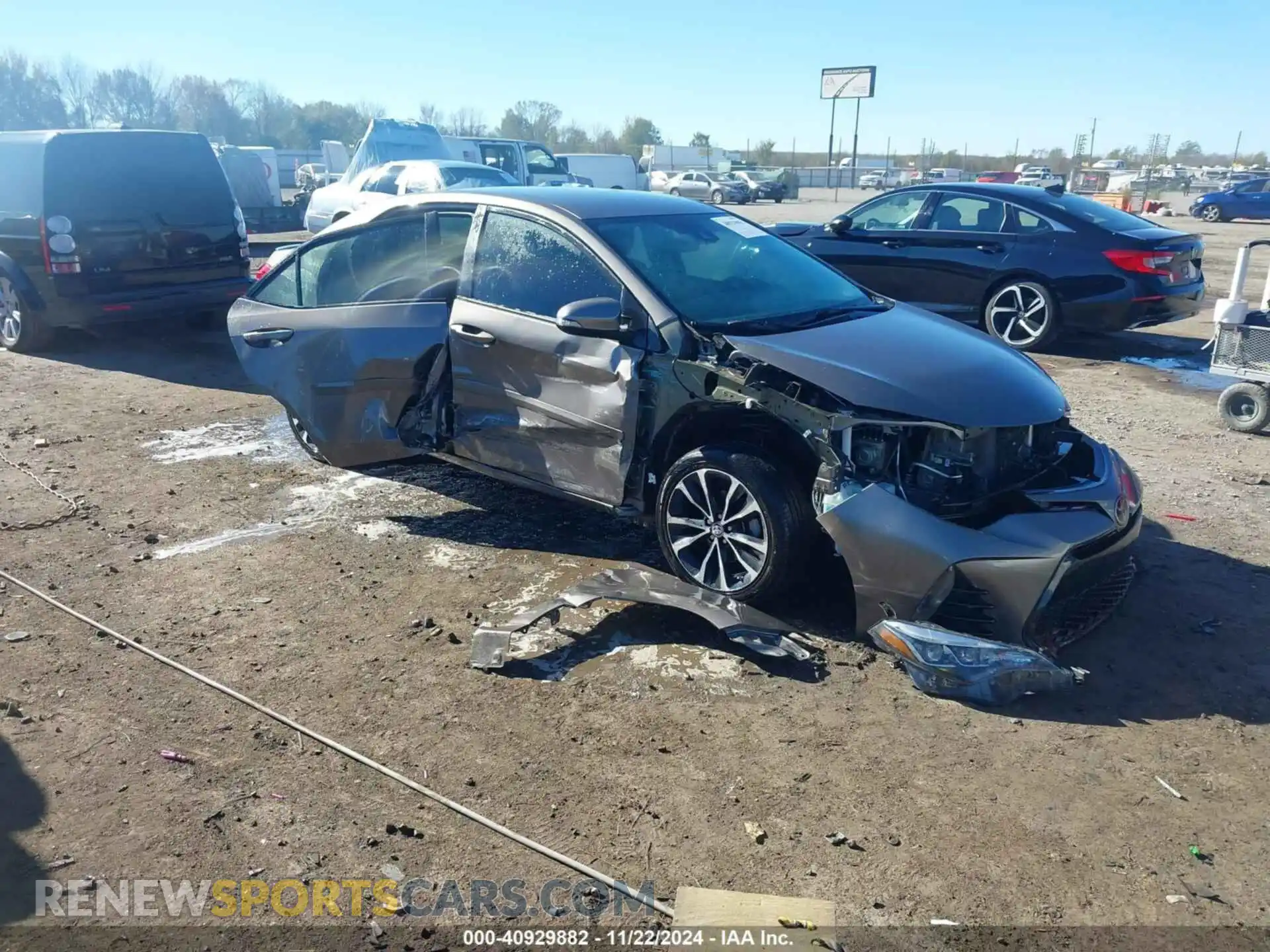 1 Photograph of a damaged car 2T1BURHE2KC153750 TOYOTA COROLLA 2019