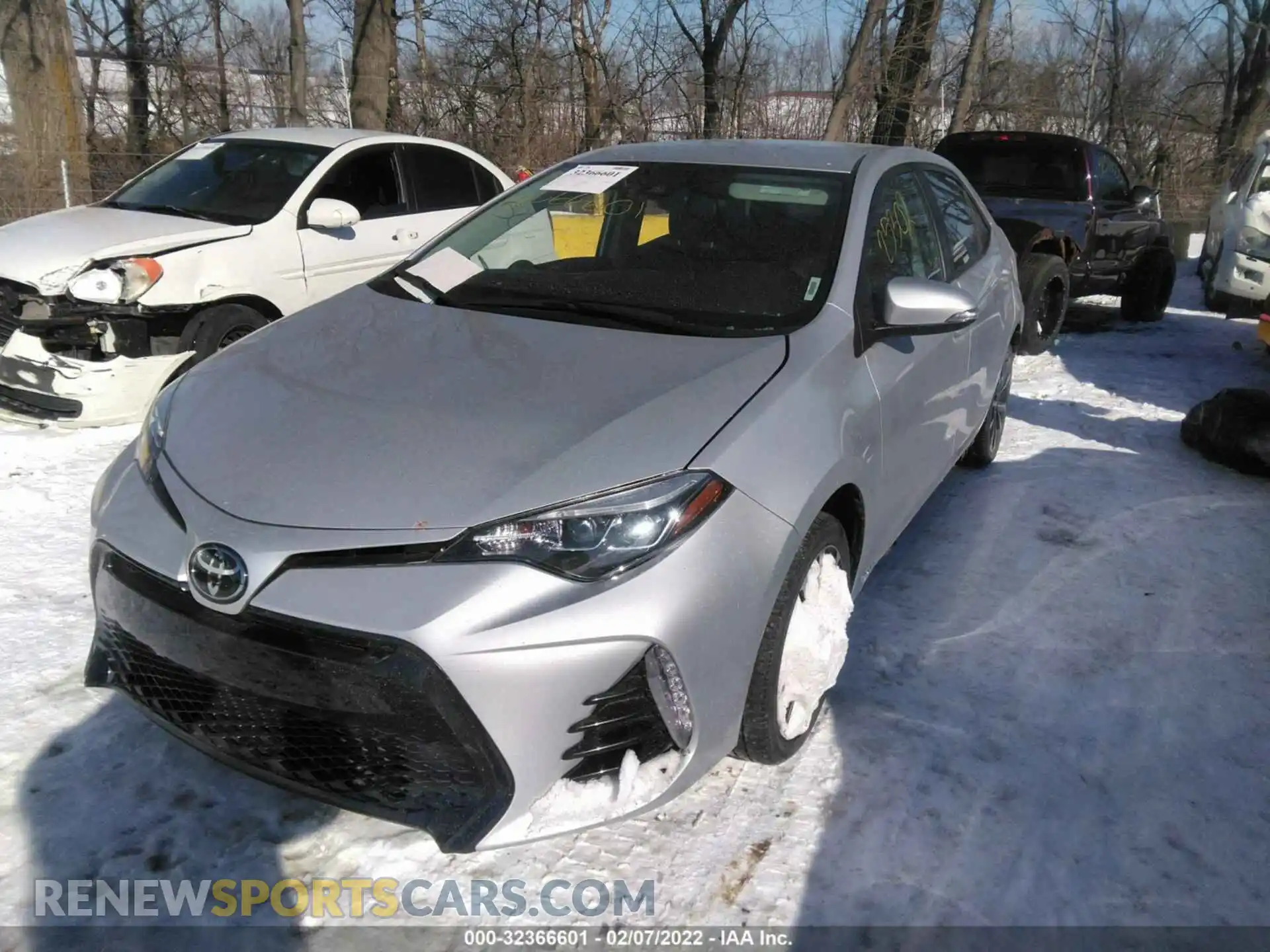 2 Photograph of a damaged car 2T1BURHE2KC157622 TOYOTA COROLLA 2019