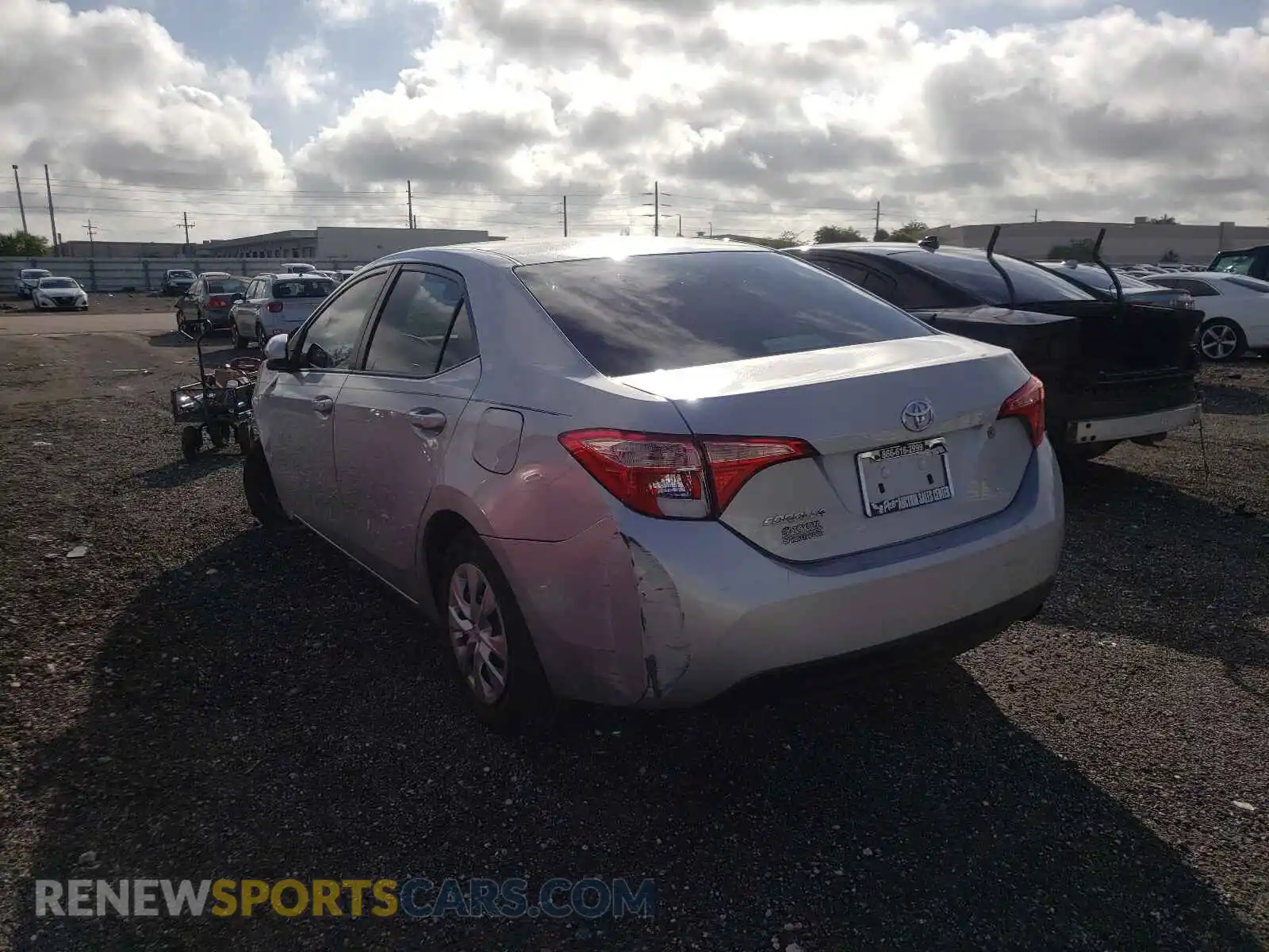 3 Photograph of a damaged car 2T1BURHE2KC167714 TOYOTA COROLLA 2019