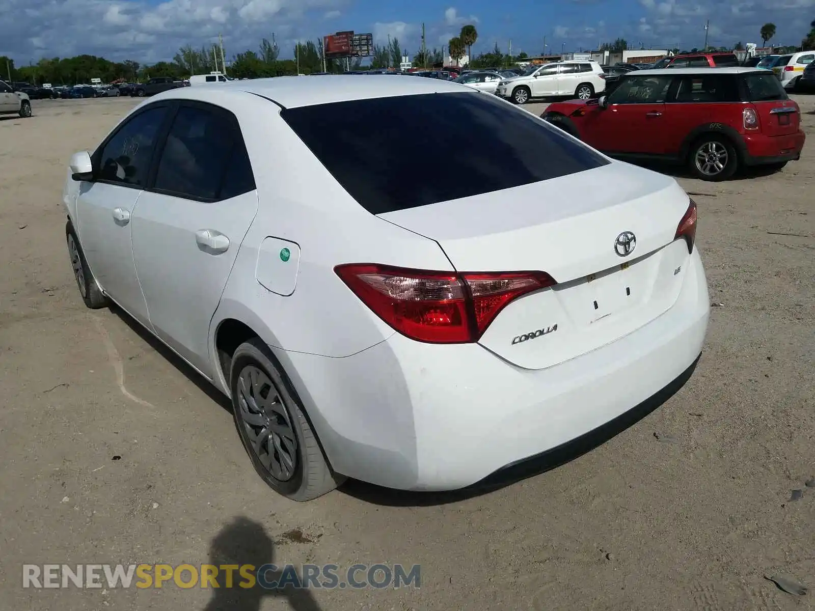 3 Photograph of a damaged car 2T1BURHE2KC179975 TOYOTA COROLLA 2019