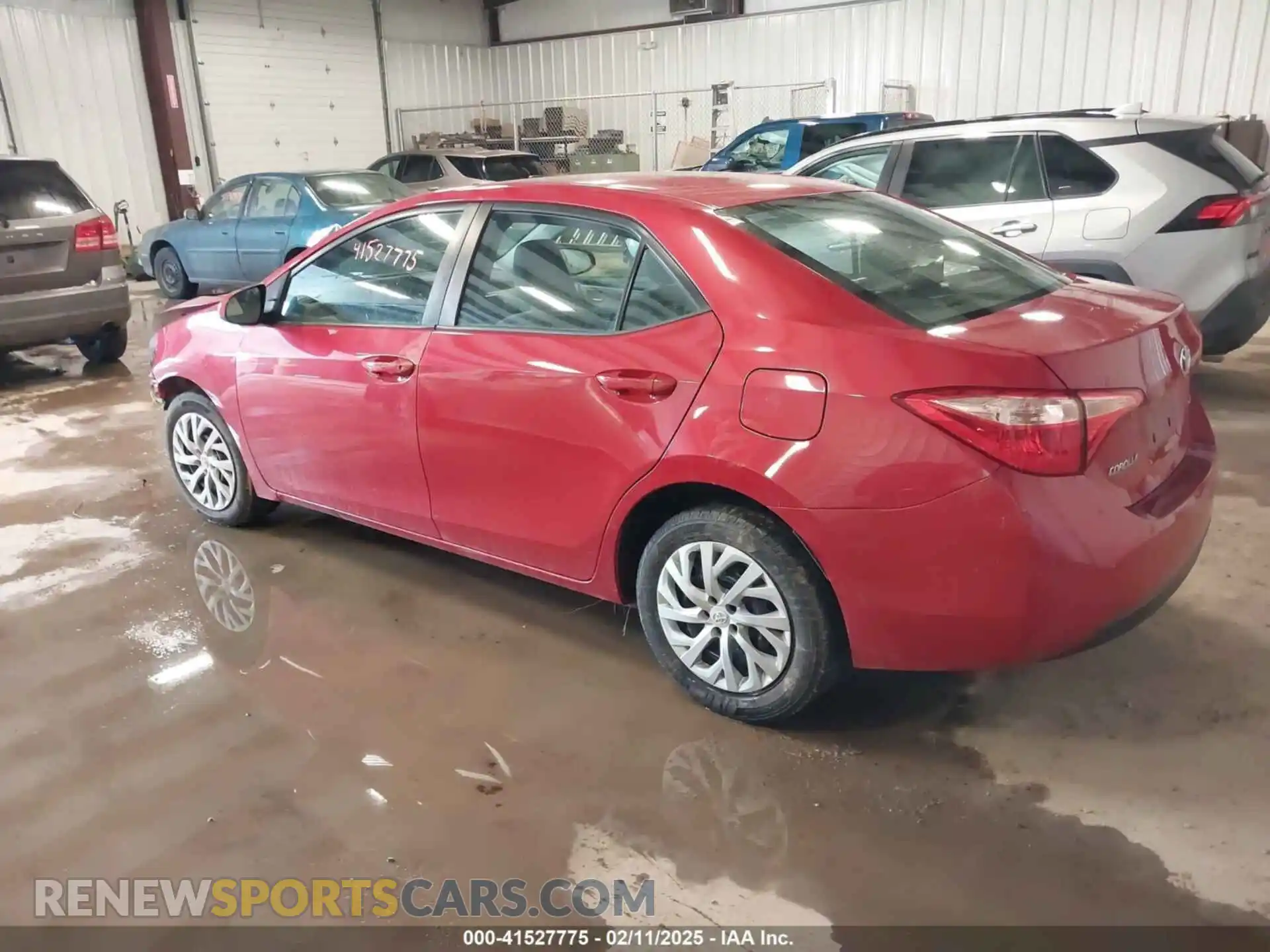 3 Photograph of a damaged car 2T1BURHE2KC181404 TOYOTA COROLLA 2019