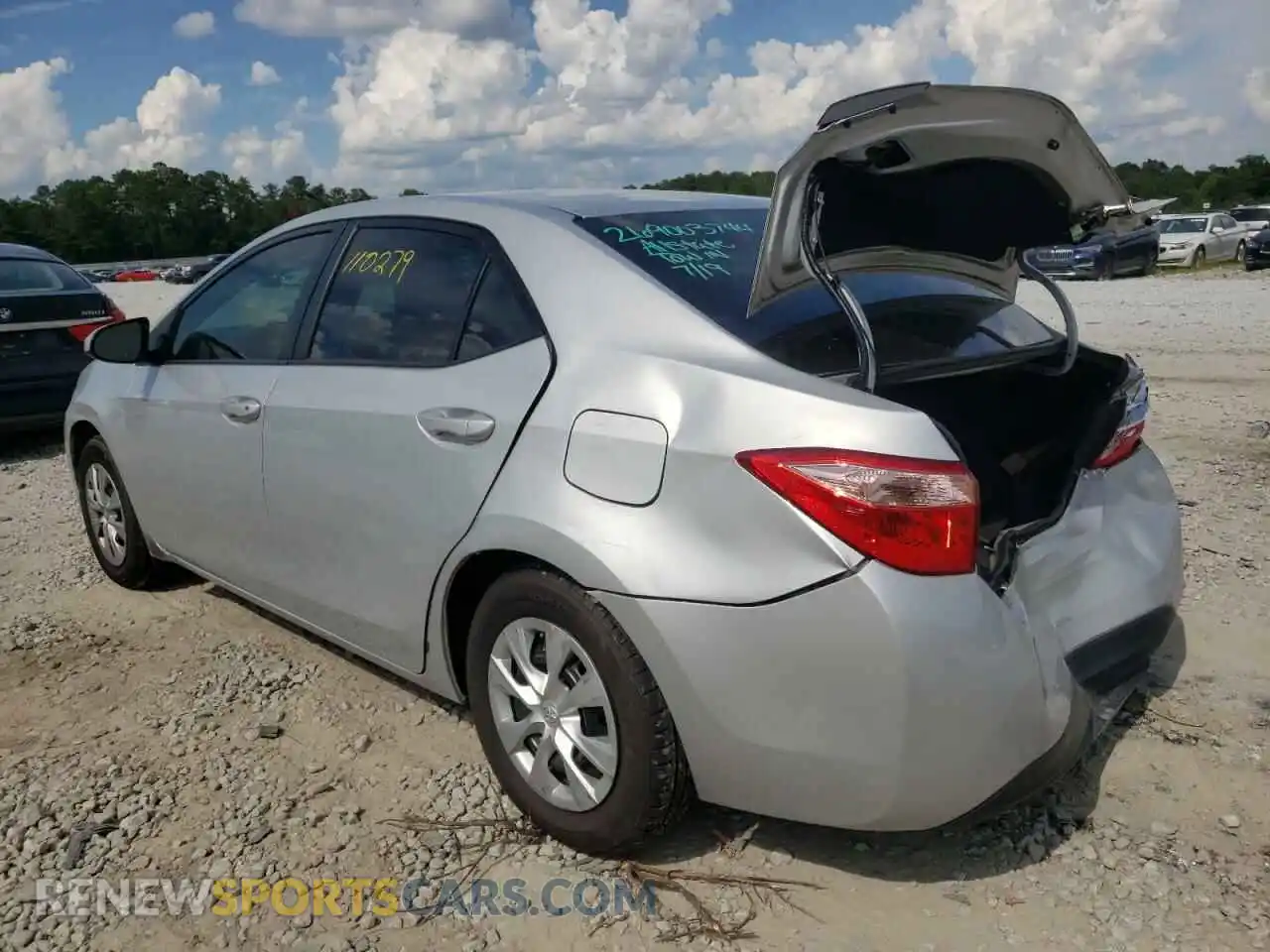 3 Photograph of a damaged car 2T1BURHE2KC186019 TOYOTA COROLLA 2019