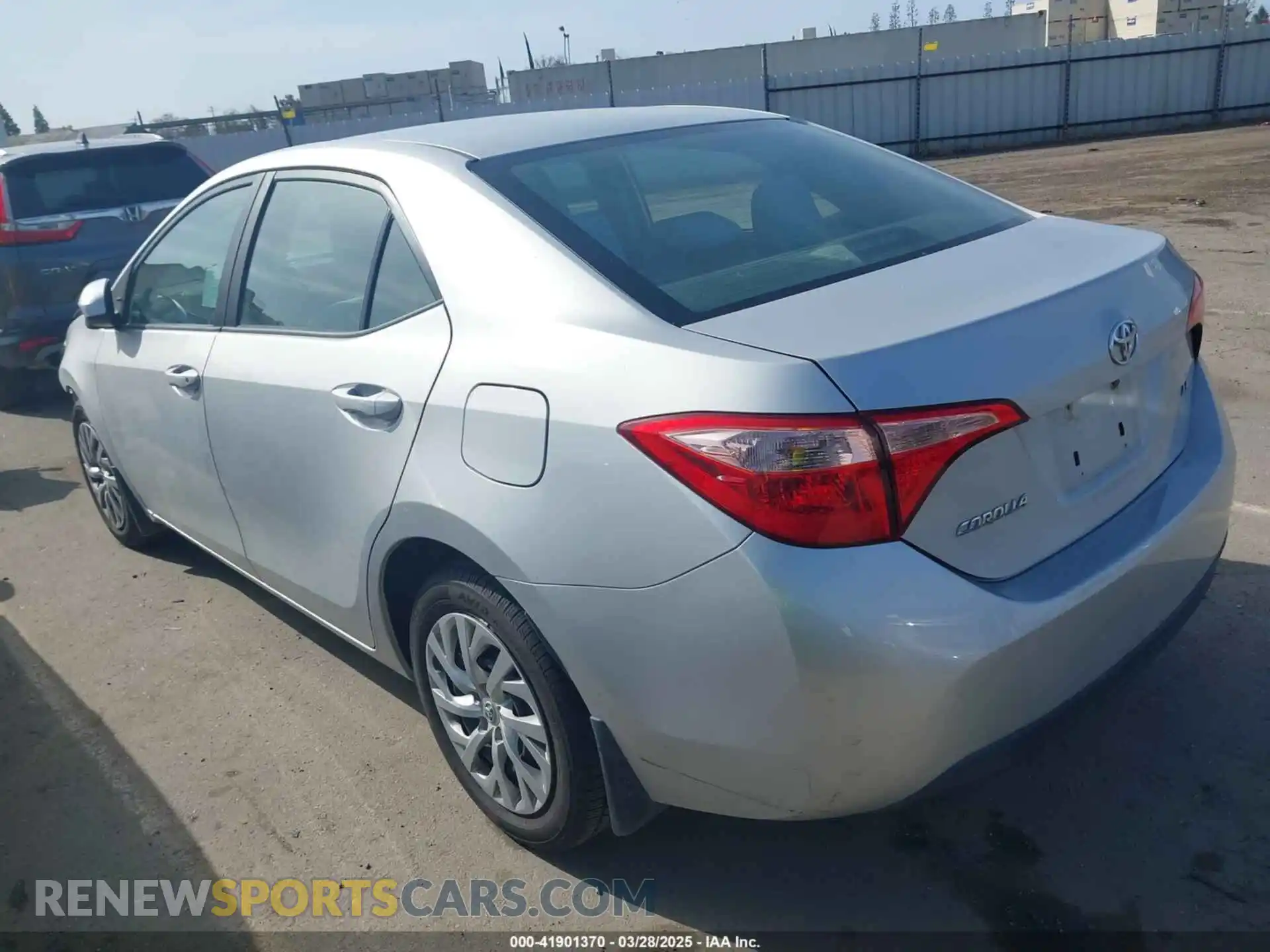 3 Photograph of a damaged car 2T1BURHE2KC190975 TOYOTA COROLLA 2019