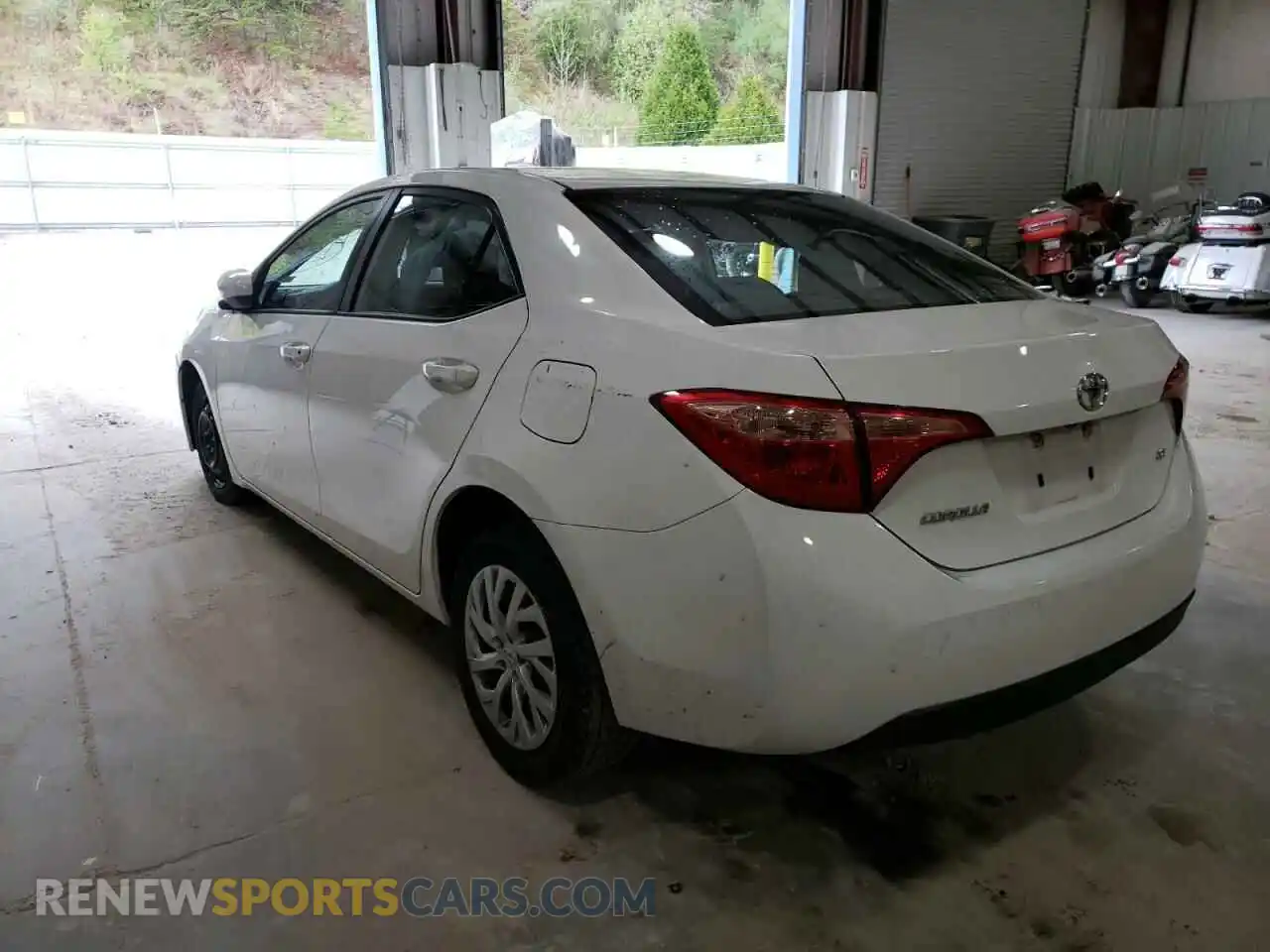 3 Photograph of a damaged car 2T1BURHE2KC199272 TOYOTA COROLLA 2019