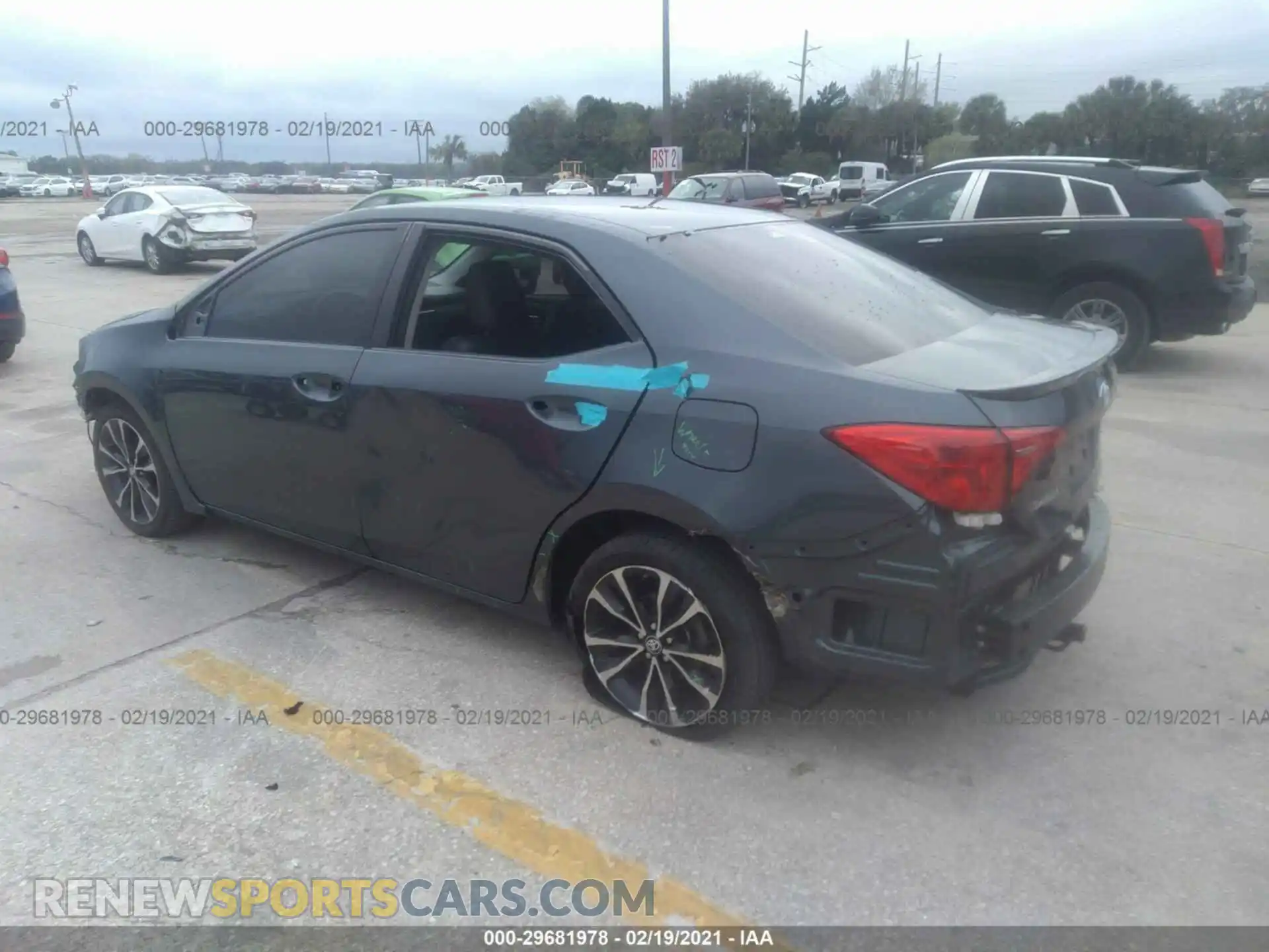 3 Photograph of a damaged car 2T1BURHE2KC204289 TOYOTA COROLLA 2019