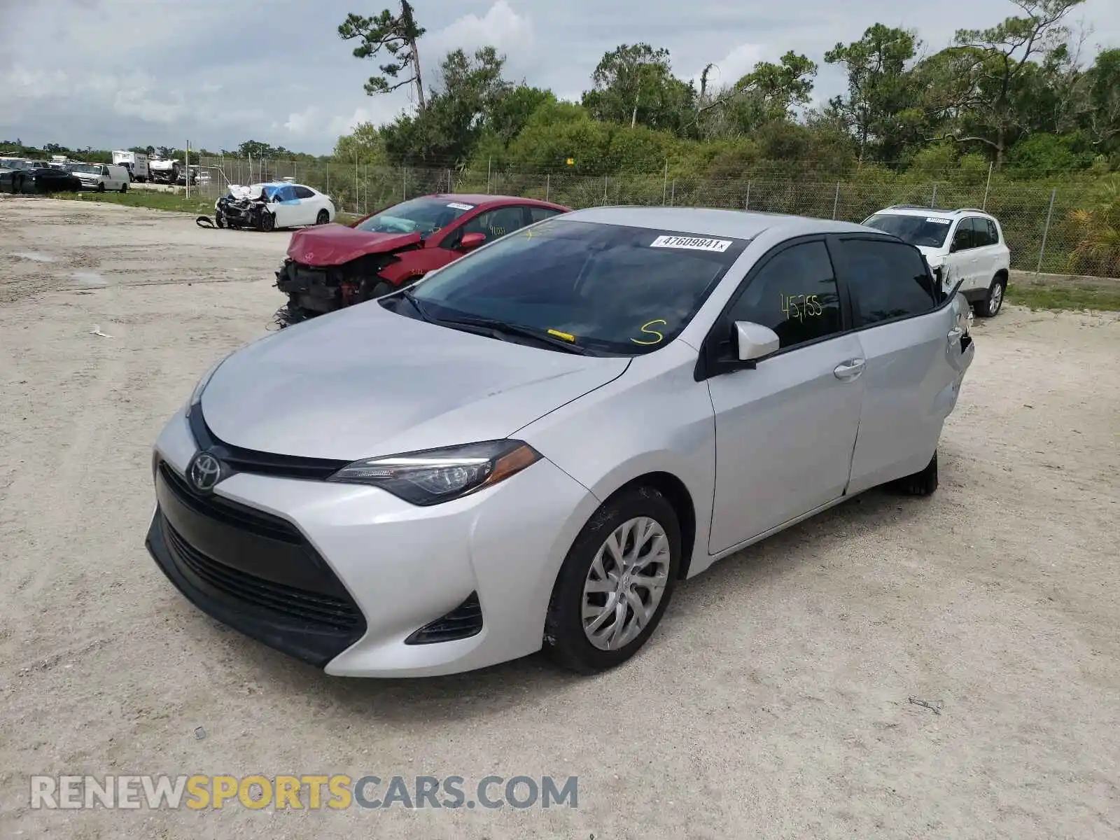 2 Photograph of a damaged car 2T1BURHE2KC214272 TOYOTA COROLLA 2019