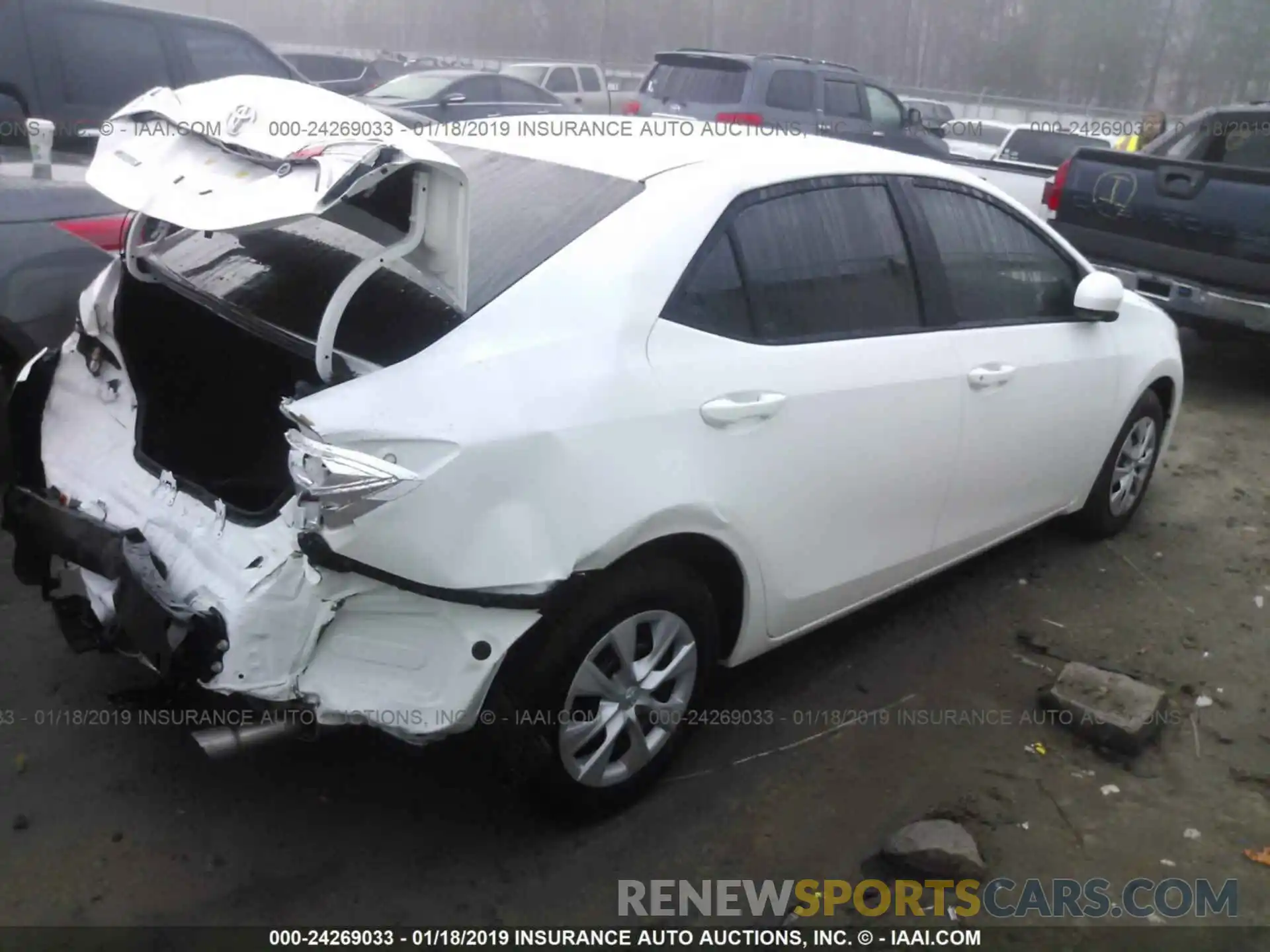 4 Photograph of a damaged car 2T1BURHE2KC215728 TOYOTA COROLLA 2019