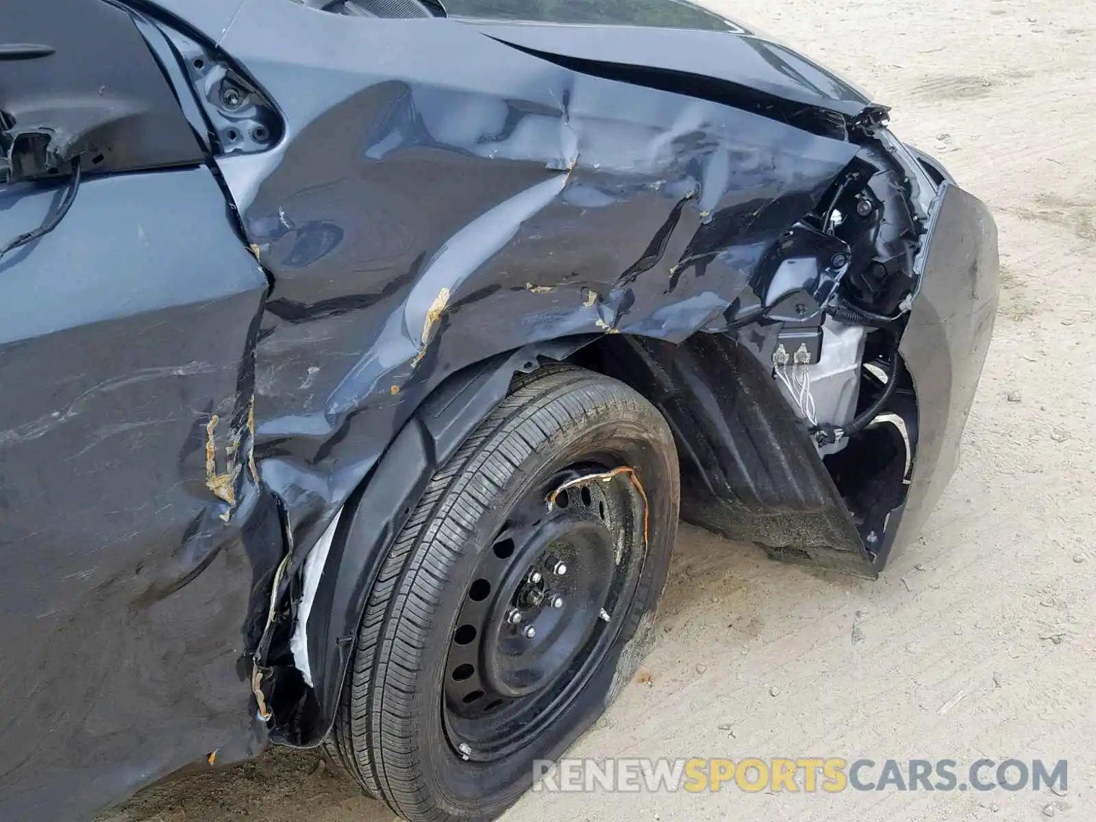 9 Photograph of a damaged car 2T1BURHE2KC218970 TOYOTA COROLLA 2019