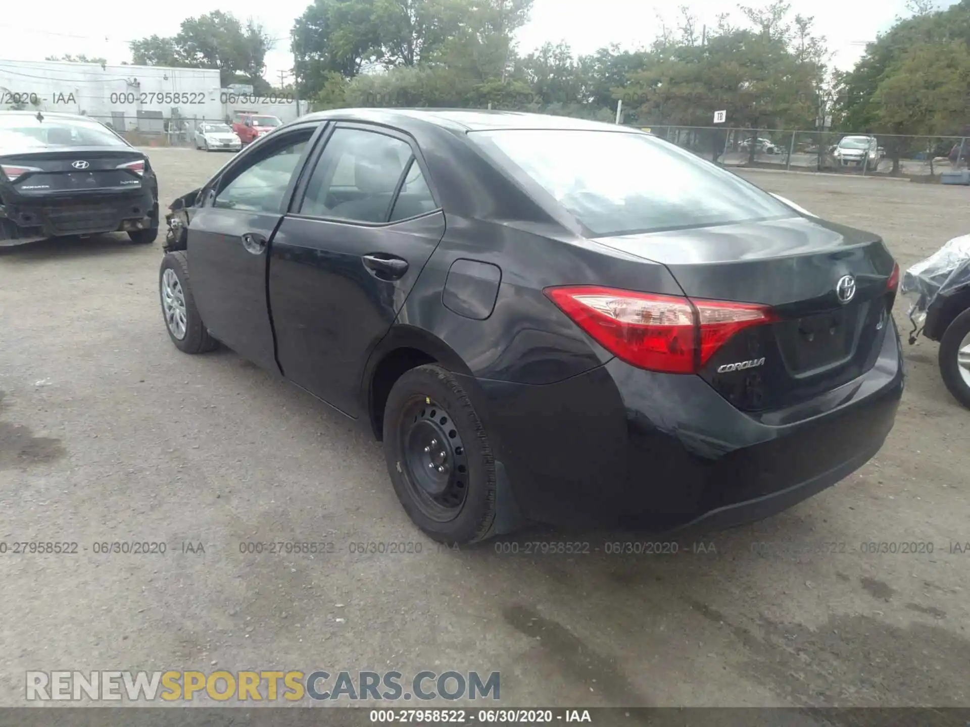 3 Фотография поврежденного автомобиля 2T1BURHE2KC221982 TOYOTA COROLLA 2019