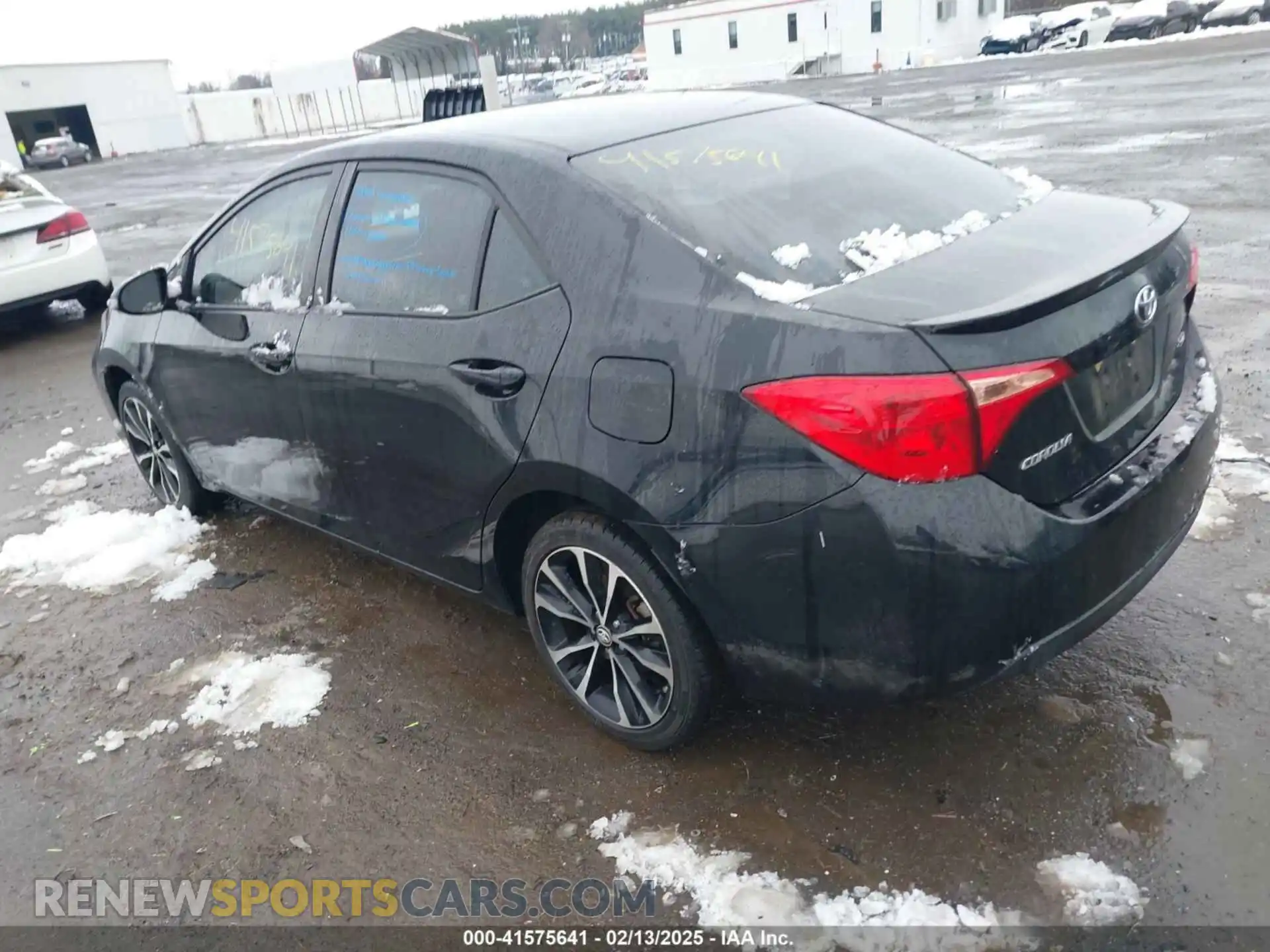 3 Photograph of a damaged car 2T1BURHE2KC225059 TOYOTA COROLLA 2019