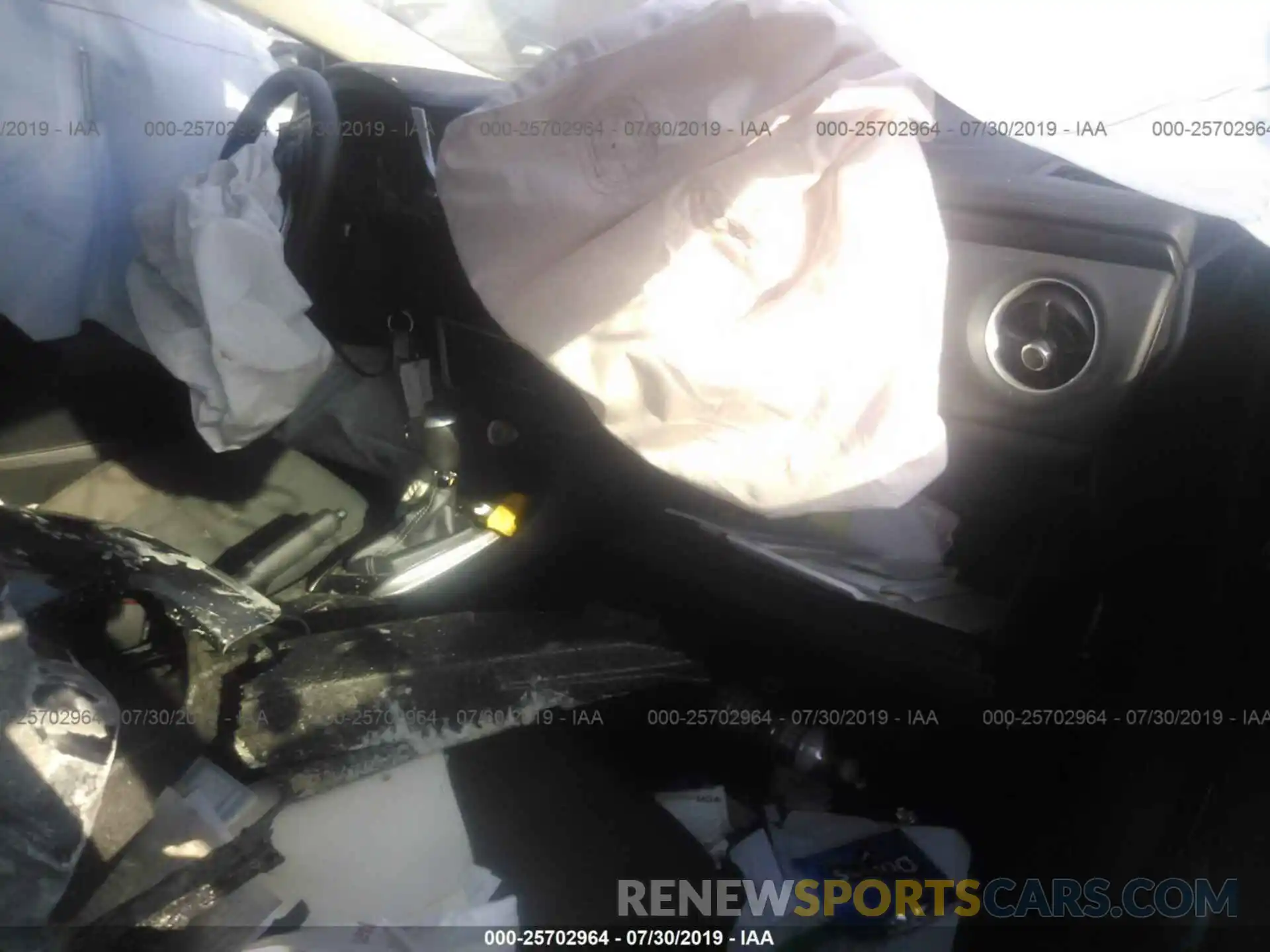 5 Photograph of a damaged car 2T1BURHE2KC229807 TOYOTA COROLLA 2019