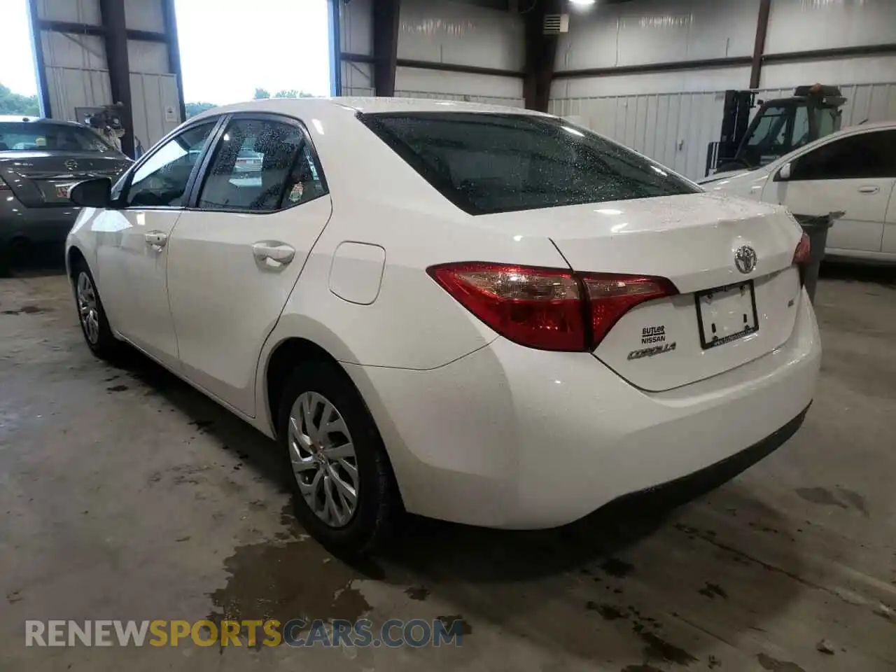 3 Photograph of a damaged car 2T1BURHE2KC236286 TOYOTA COROLLA 2019