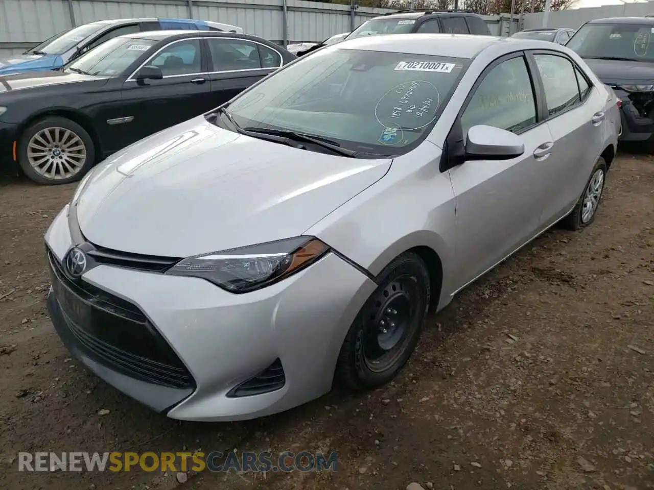 2 fotografías del automóvil dañado 2T1BURHE2KC239236 TOYOTA COROLLA 2019