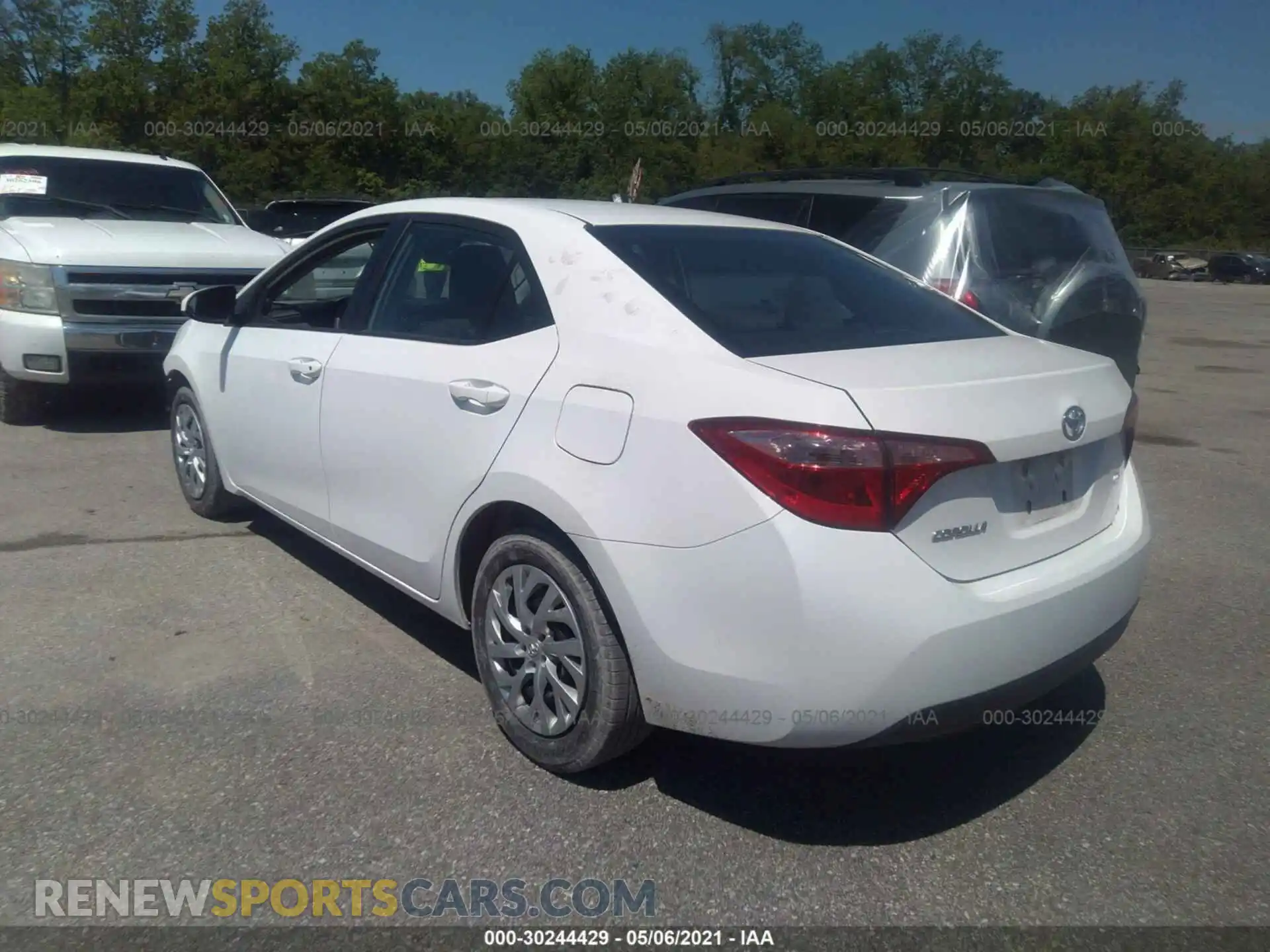 3 Photograph of a damaged car 2T1BURHE2KC240466 TOYOTA COROLLA 2019
