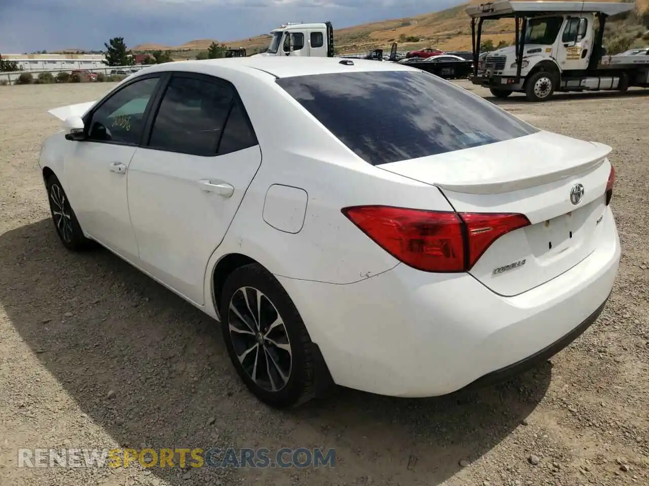 3 Photograph of a damaged car 2T1BURHE3KC125780 TOYOTA COROLLA 2019