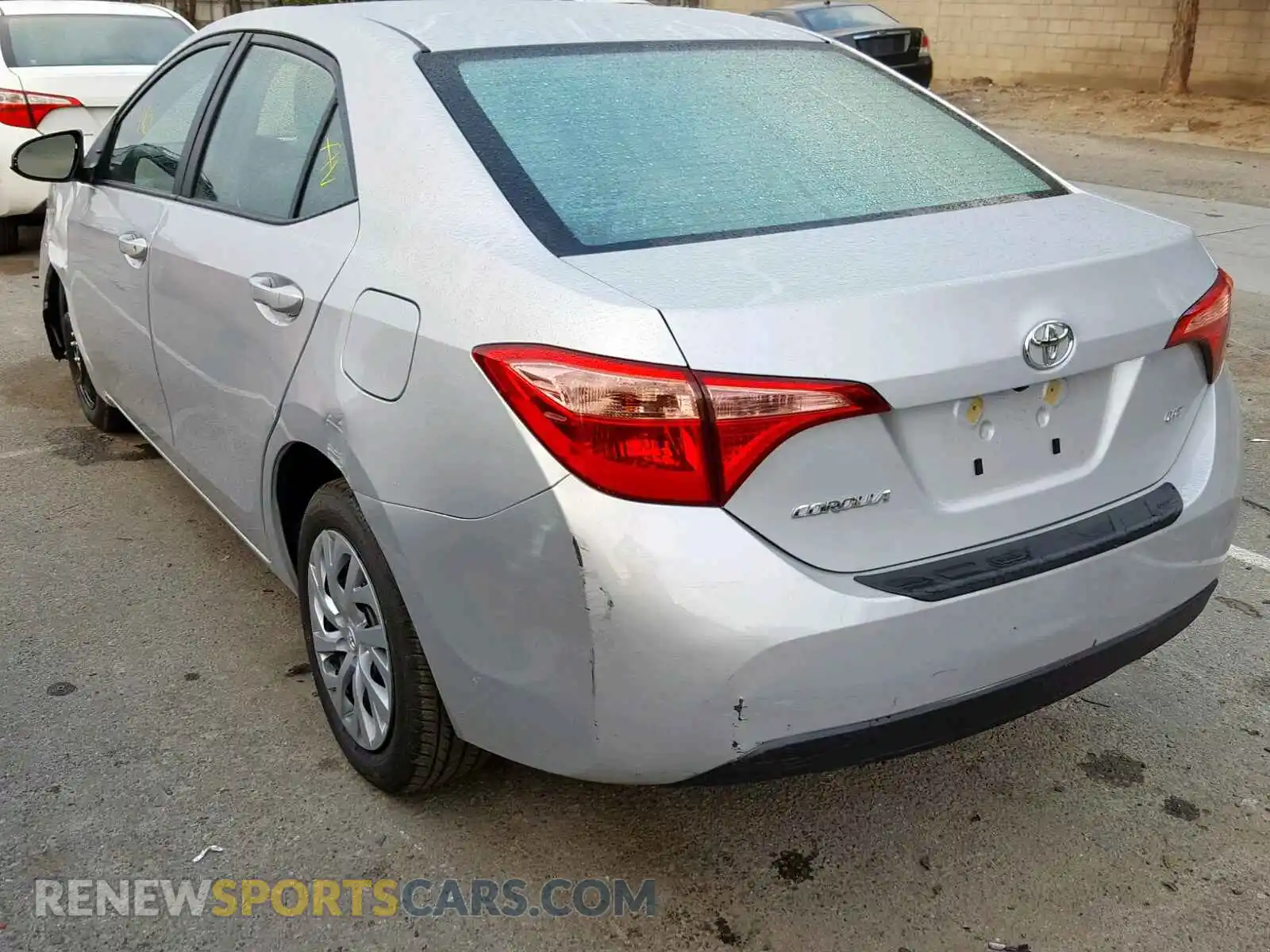 3 Photograph of a damaged car 2T1BURHE3KC143194 TOYOTA COROLLA 2019