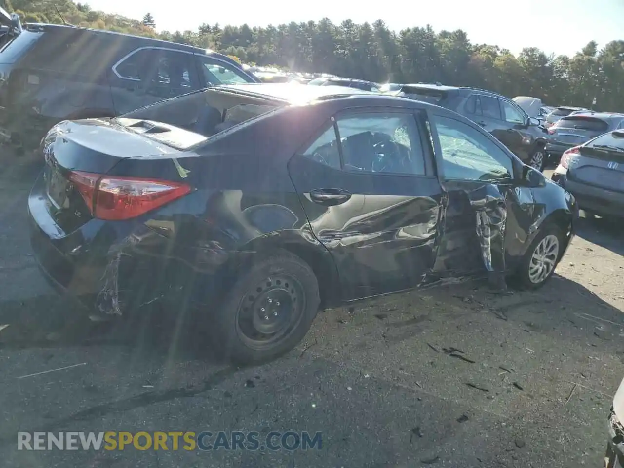 3 Photograph of a damaged car 2T1BURHE3KC150243 TOYOTA COROLLA 2019