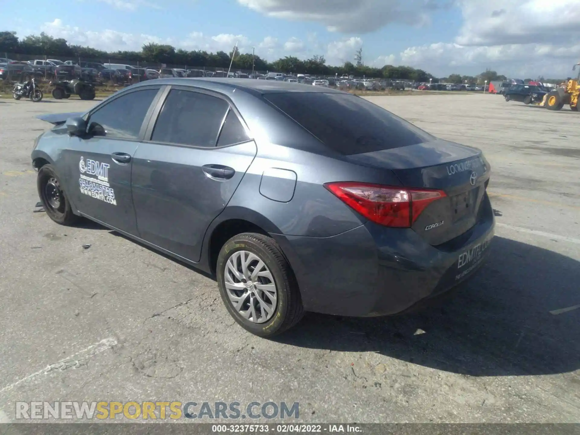 3 Photograph of a damaged car 2T1BURHE3KC167446 TOYOTA COROLLA 2019