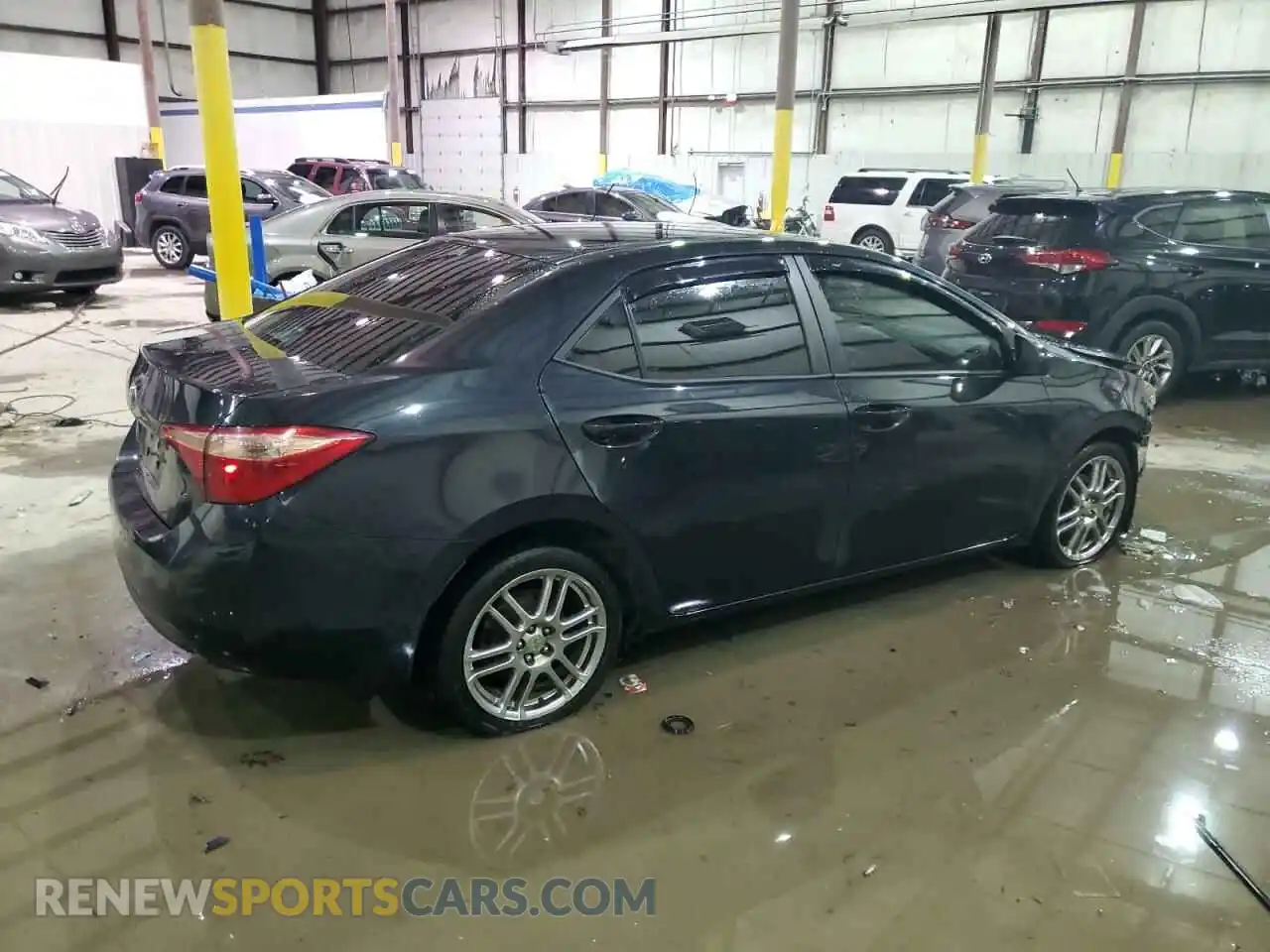 3 Photograph of a damaged car 2T1BURHE3KC175983 TOYOTA COROLLA 2019