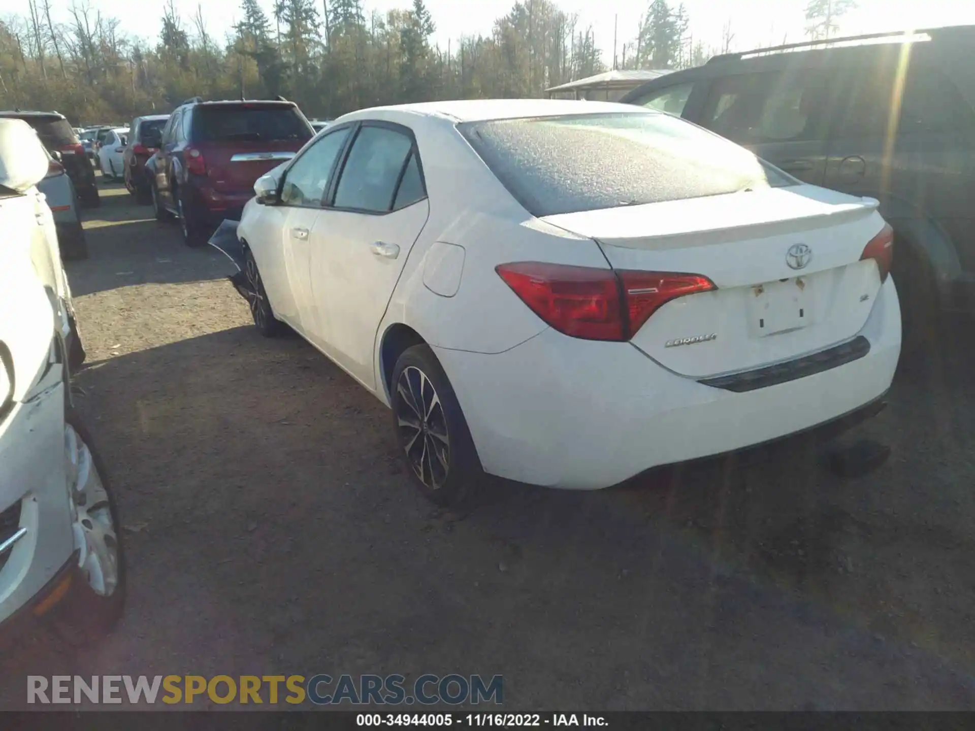 3 Photograph of a damaged car 2T1BURHE3KC192329 TOYOTA COROLLA 2019