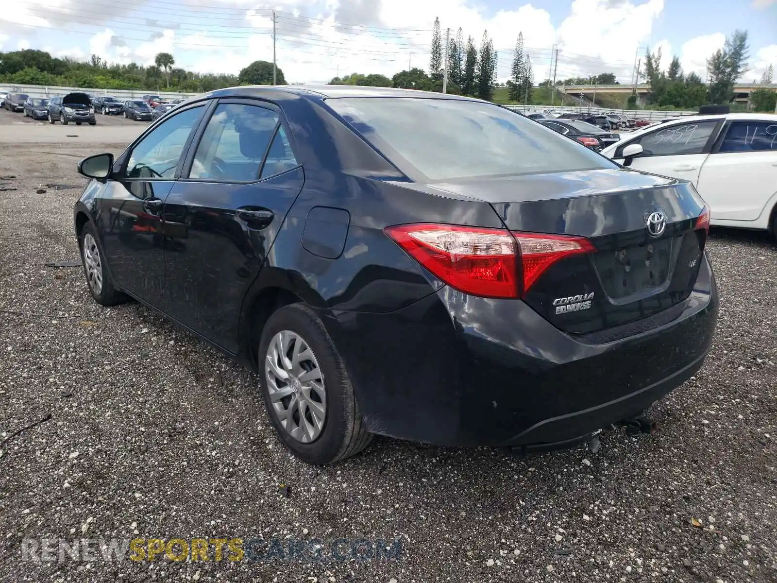 3 Photograph of a damaged car 2T1BURHE3KC206570 TOYOTA COROLLA 2019